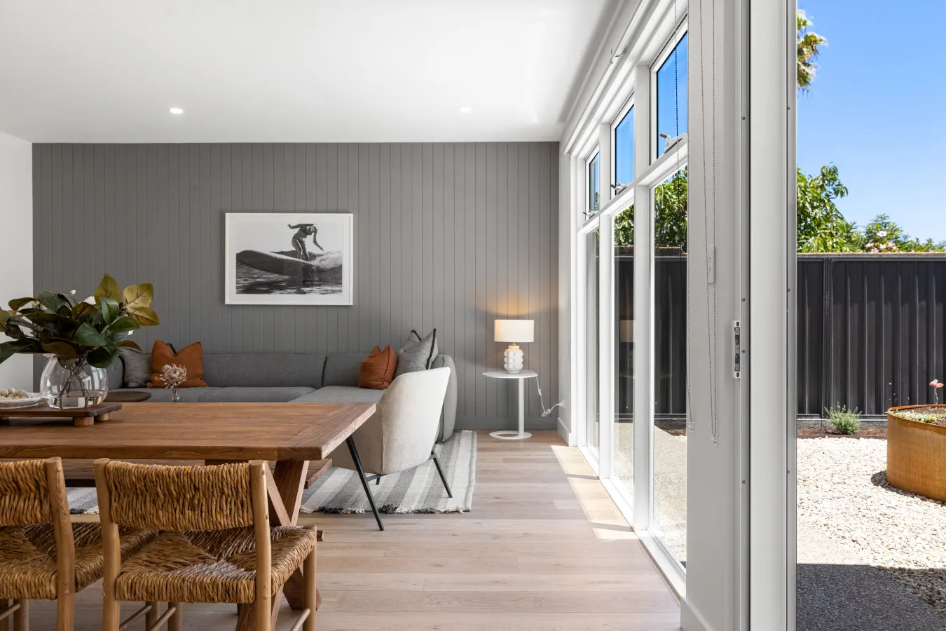 Drift at Palmstone: A Coastal Modern Retreat 11