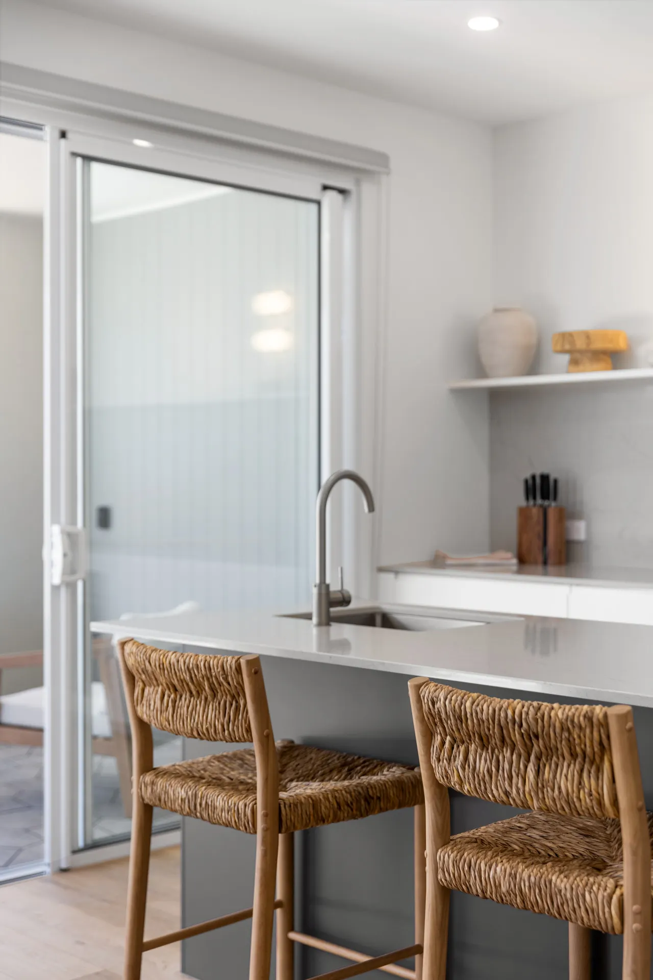 Drift at Palmstone: A Coastal Modern Retreat 20