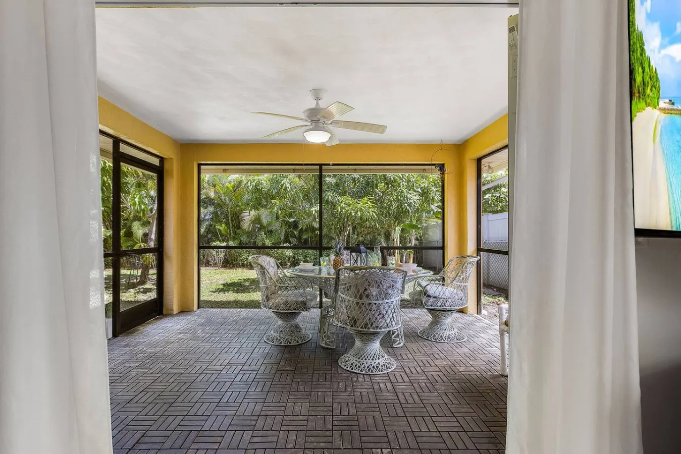 Spacious Naples Retreat Near Beaches 10