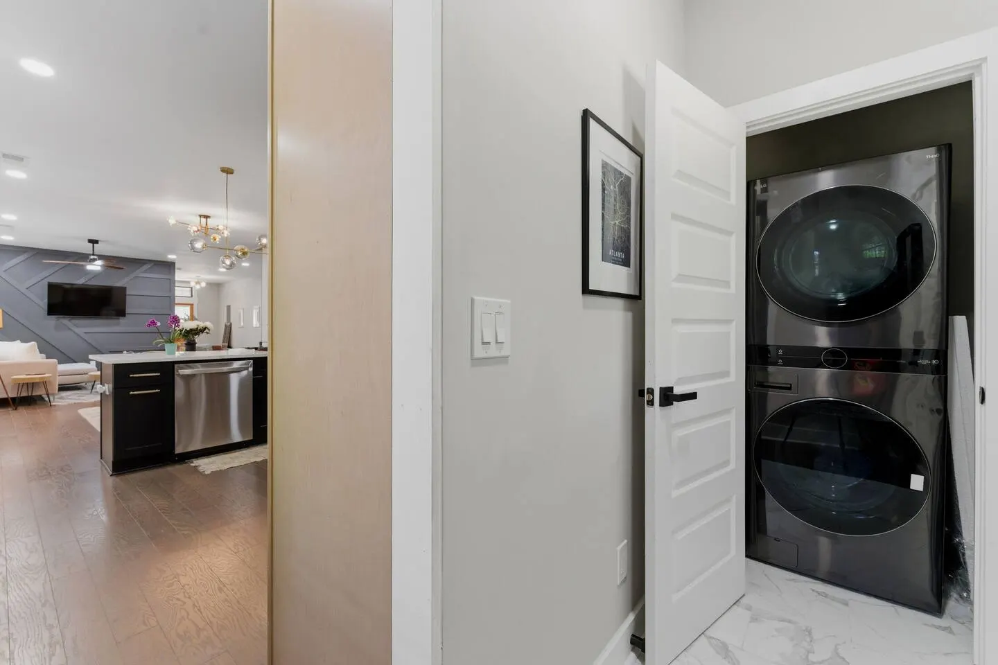3BR Home in West End Near Benz Stadium 16