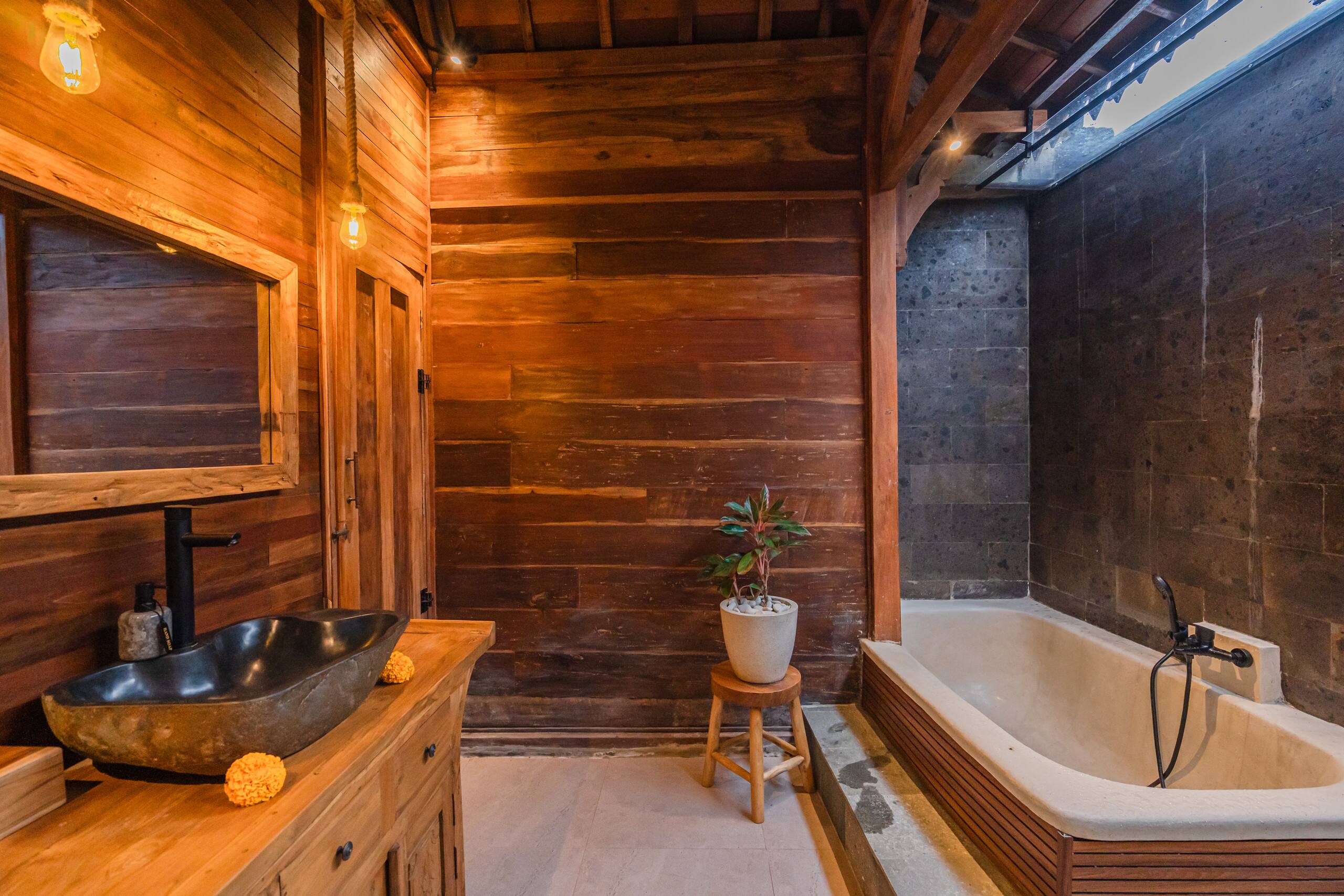 New 1 bedroom Wooden style warm in Ubud 17