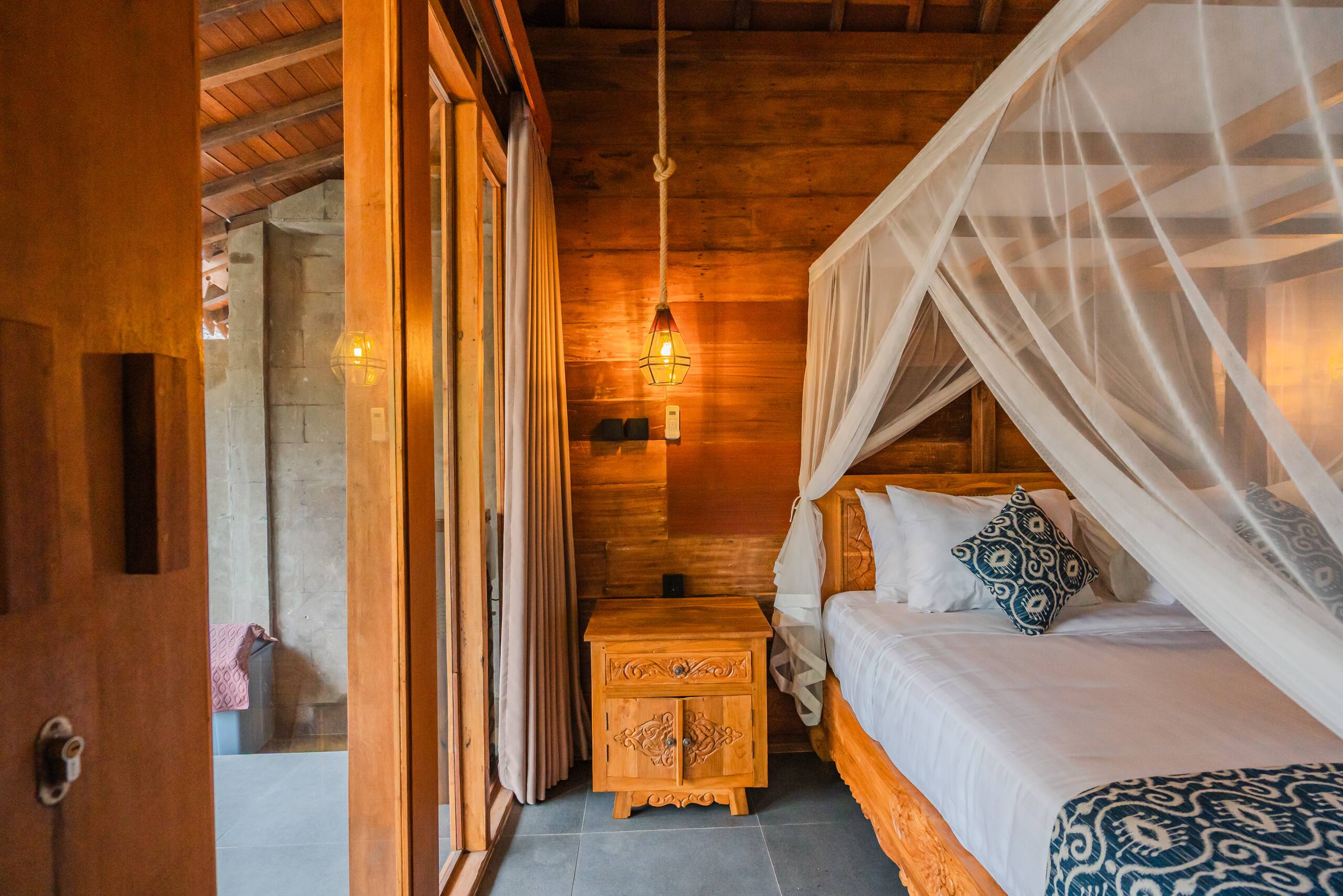 New 1 bedroom Wooden style warm in Ubud 14