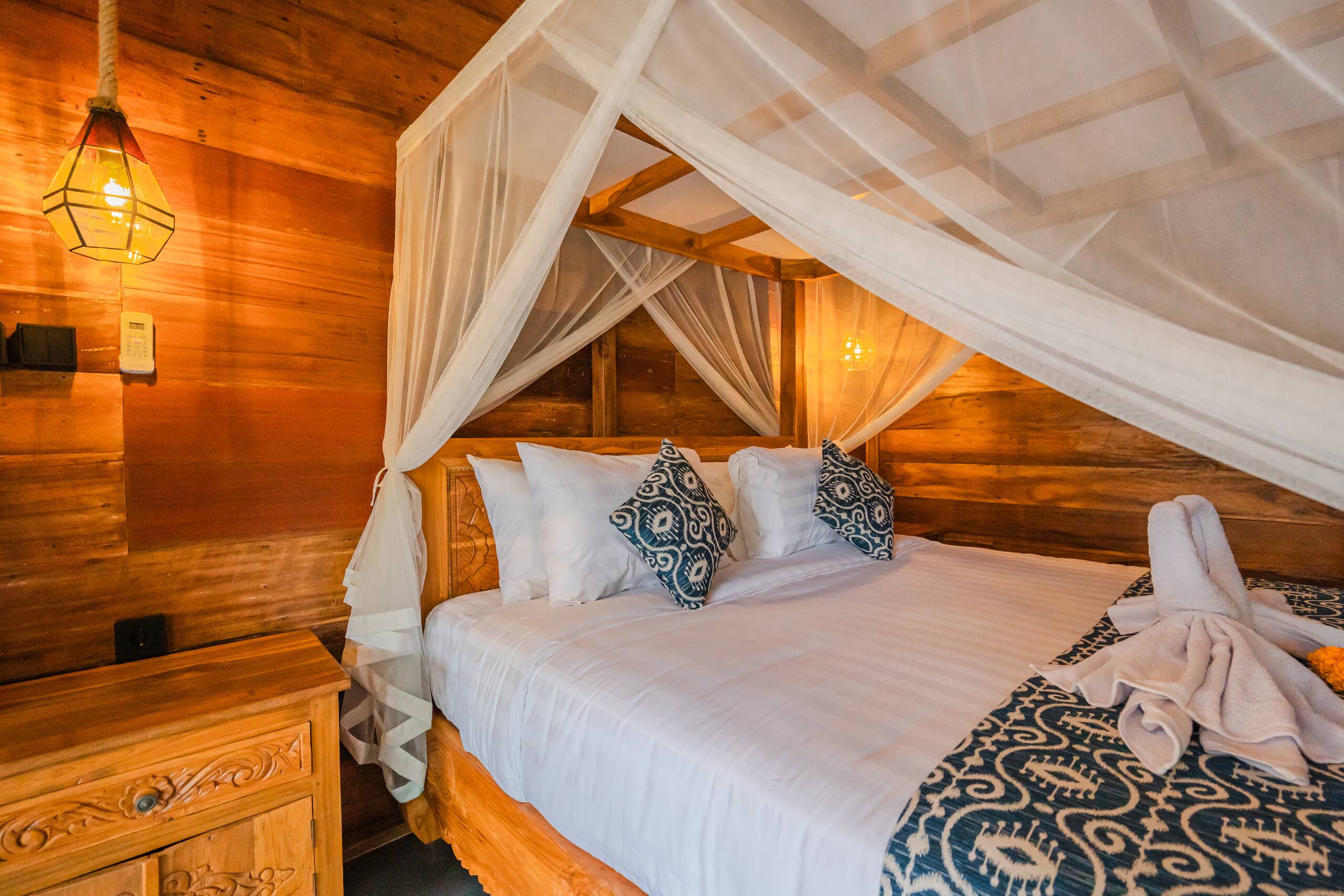 New 1 bedroom Wooden style warm in Ubud 15