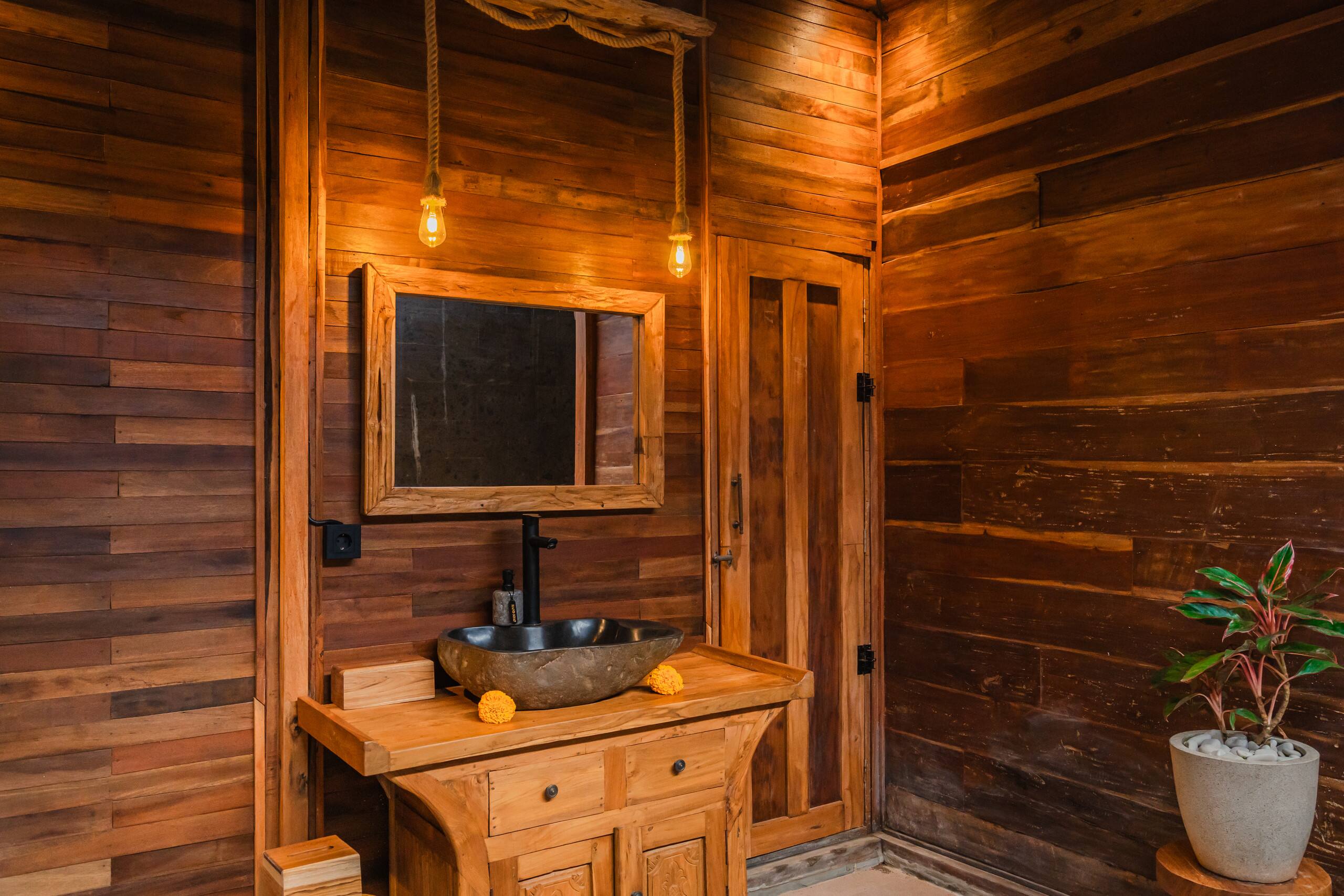 New 1 bedroom Wooden style warm in Ubud 19