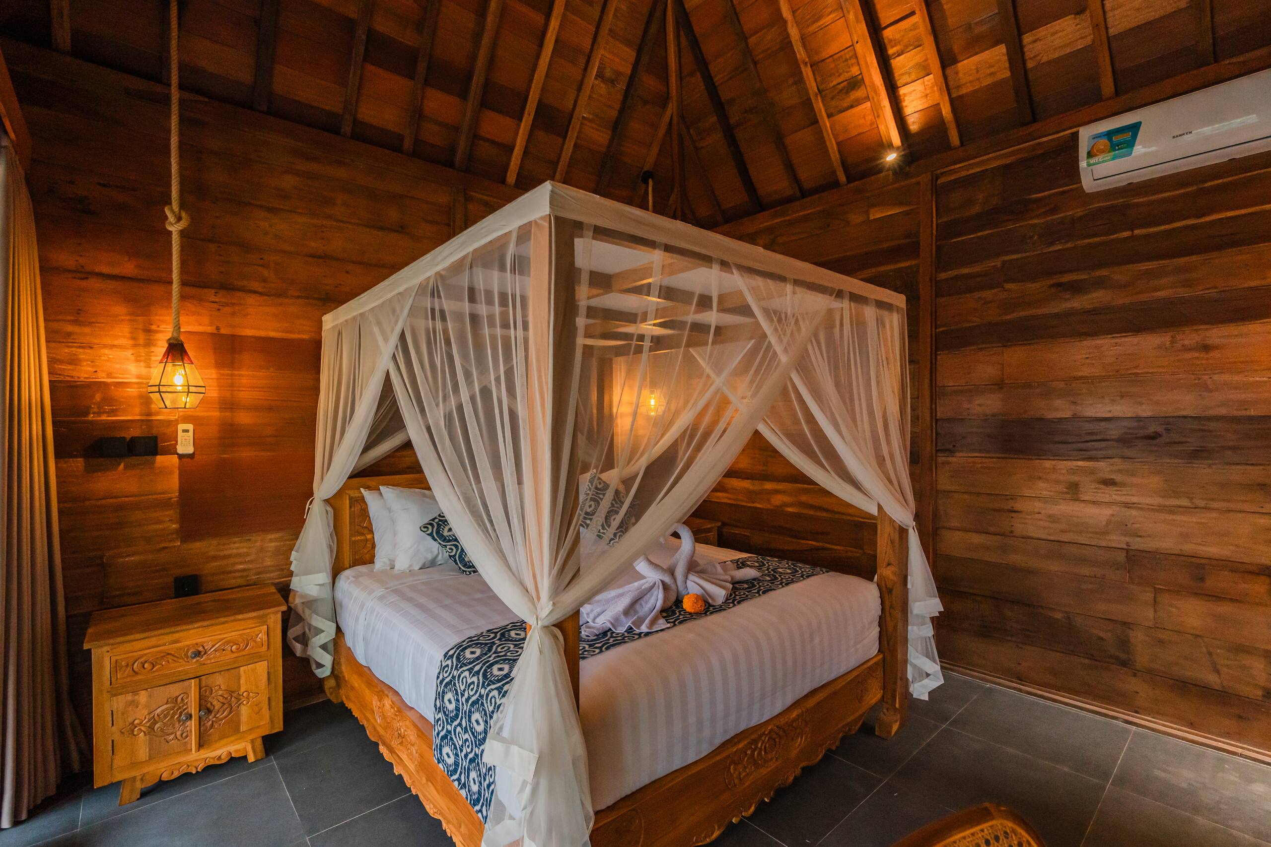New 1 bedroom Wooden style warm in Ubud 16