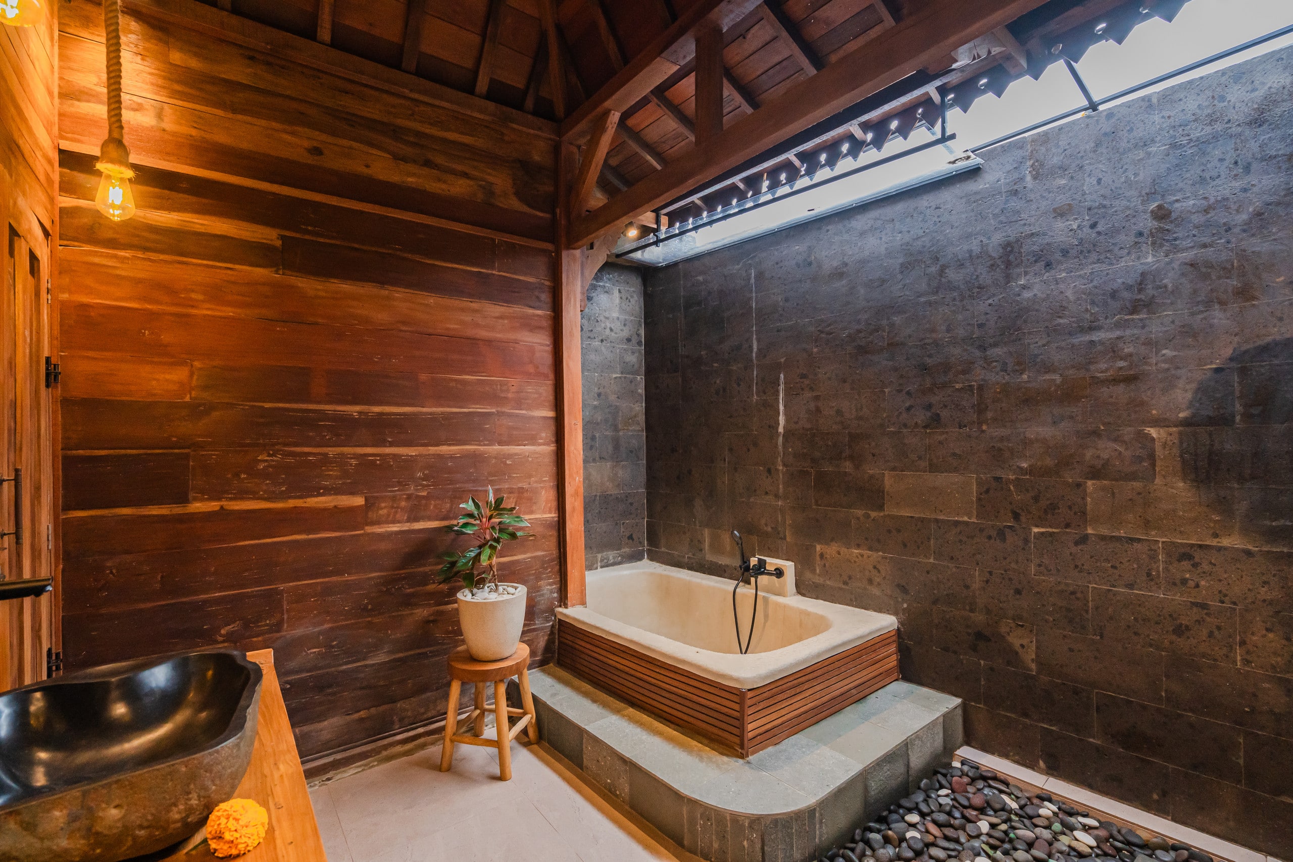 New 1 bedroom Wooden style warm in Ubud 20
