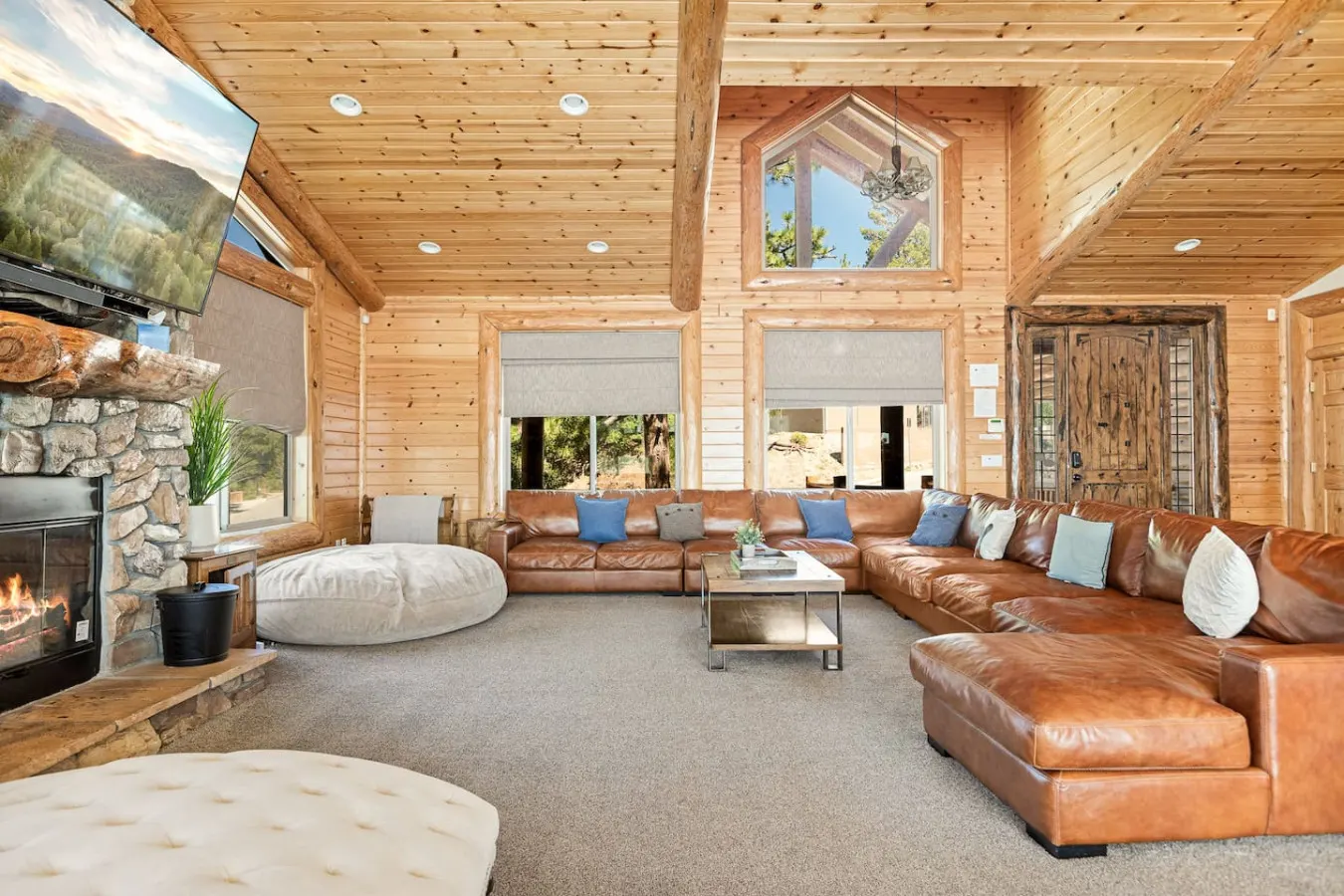 Sky High Ultimate Lodge, Hot Tub & Lake Views 13
