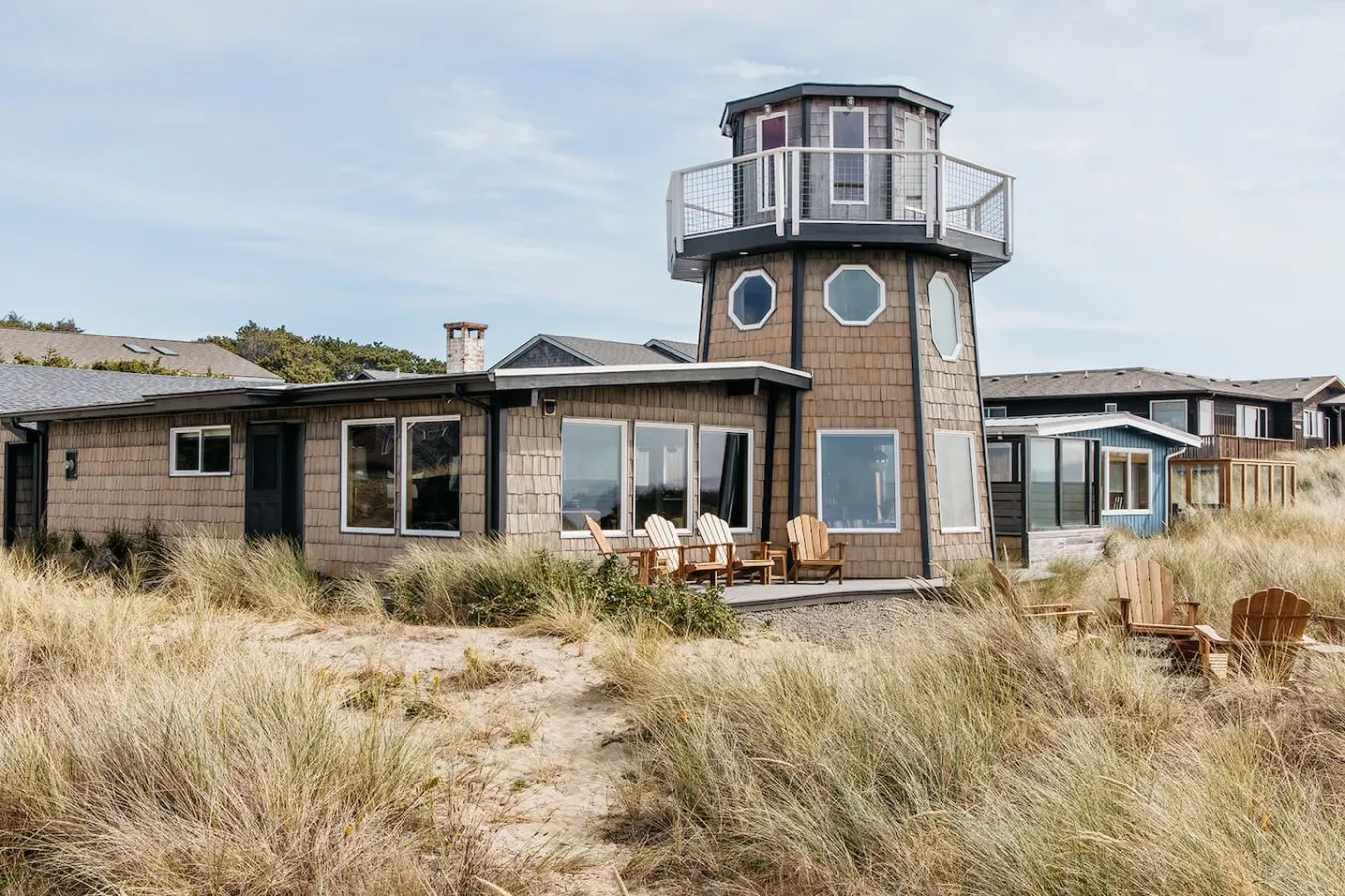 Lighthouse on the Beach with Hot Tub & Fire Pit 9