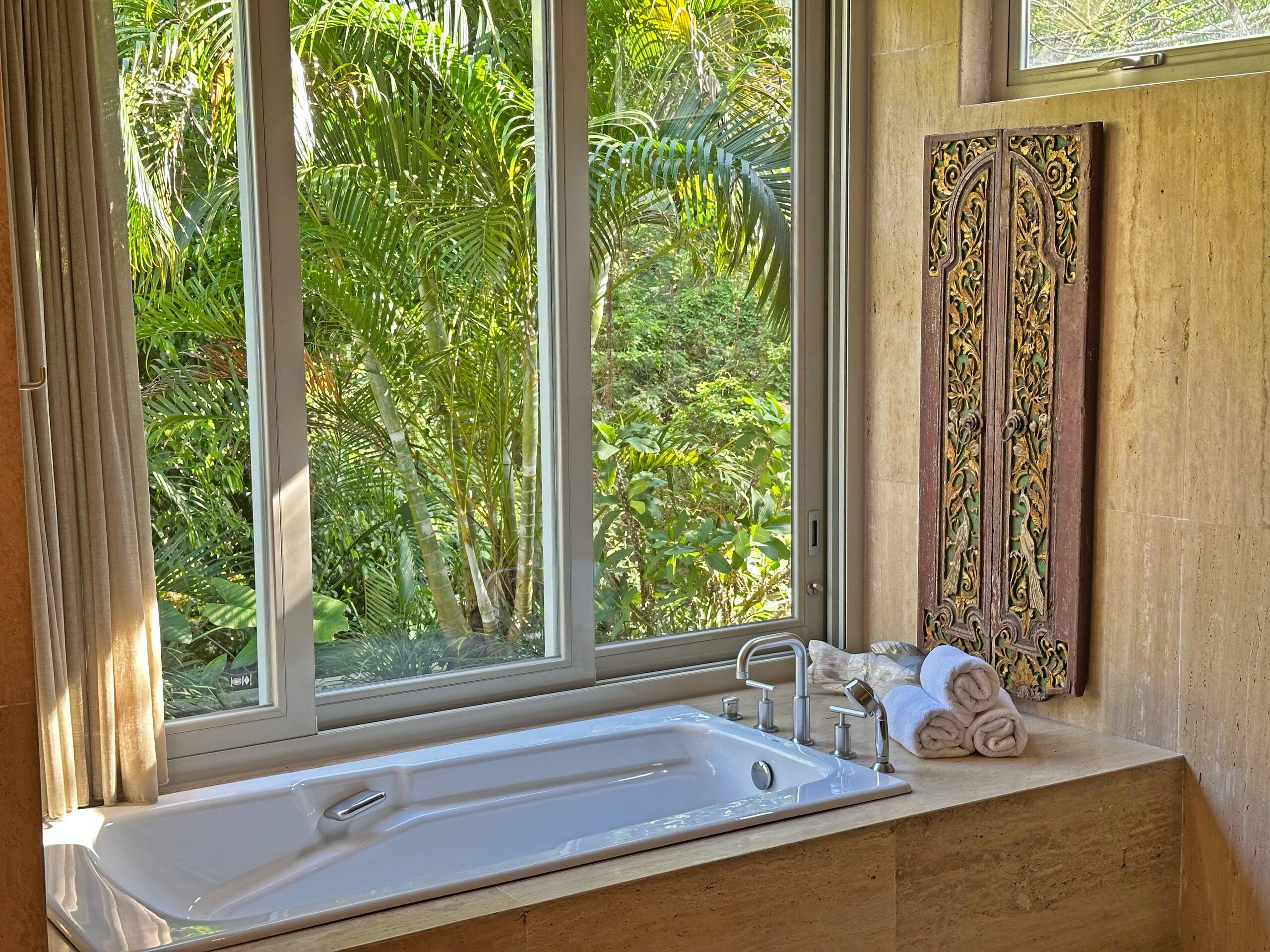 Luxury 4 Bedroom Cliff Ocean Edge Villa Uluwatu 14