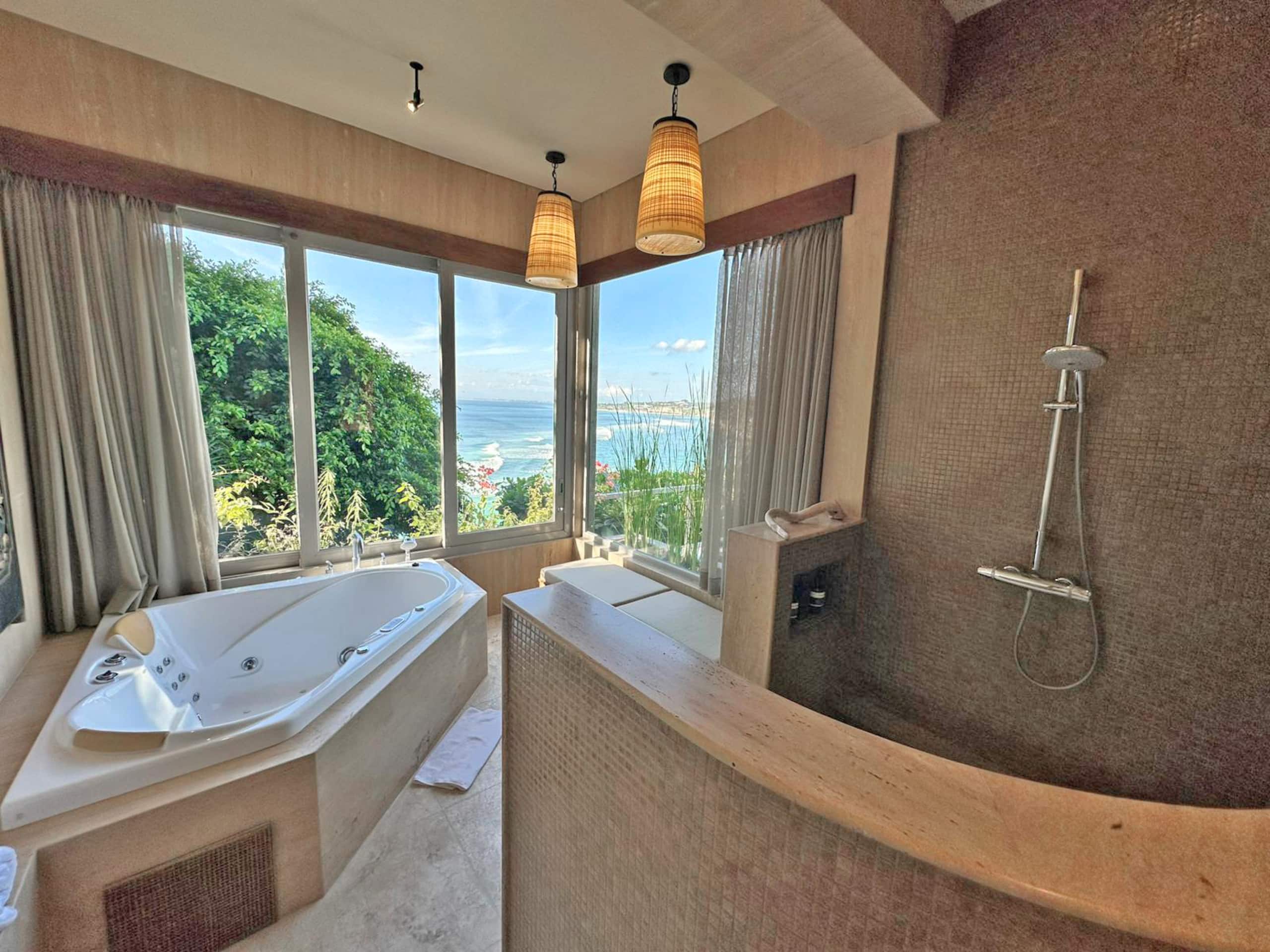 Luxury 4 Bedroom Cliff Ocean Edge Villa Uluwatu 7