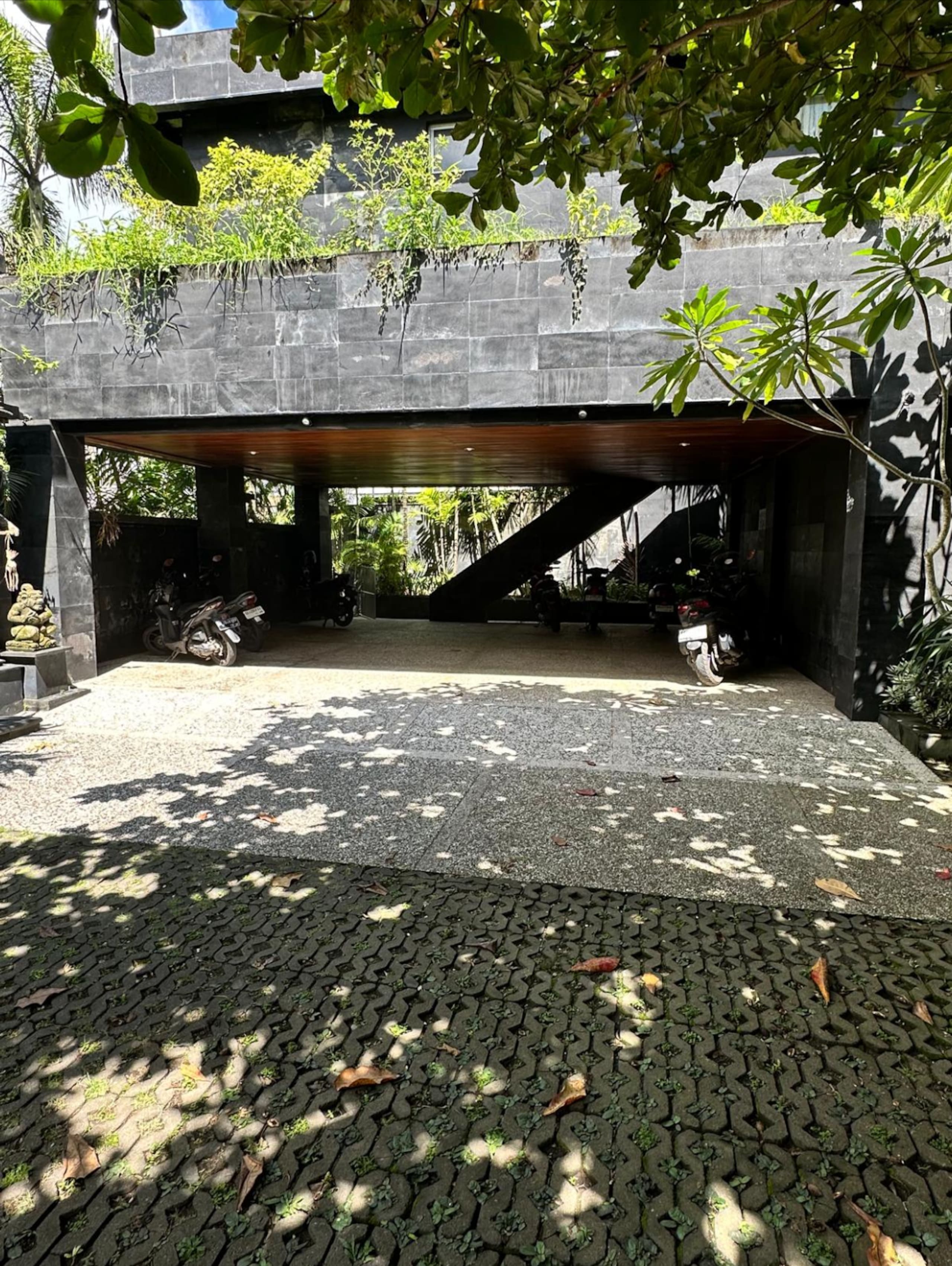 Luxury 4 Bedroom Cliff Ocean Edge Villa Uluwatu 20