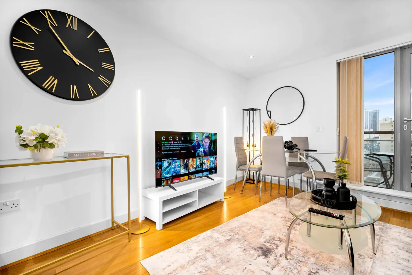 Luxury Apartment - City Centre - Parking - Balcony 10