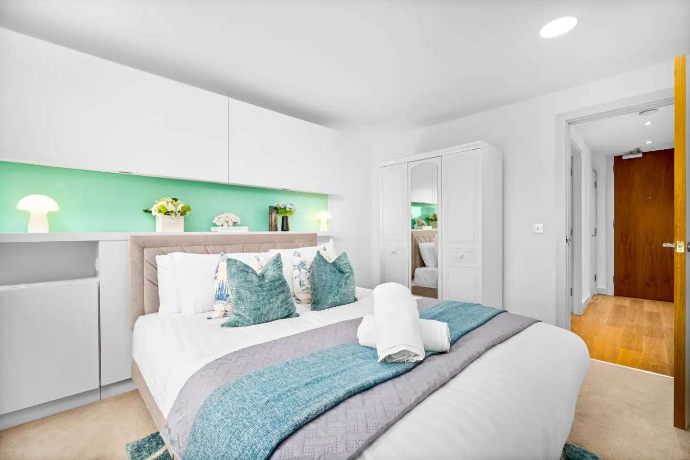 Luxury Apartment - City Centre - Parking - Balcony 11