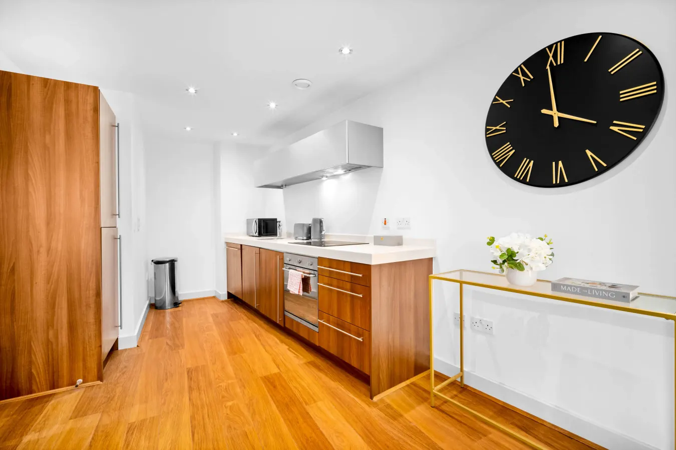Luxury Apartment - City Centre - Parking - Balcony 17
