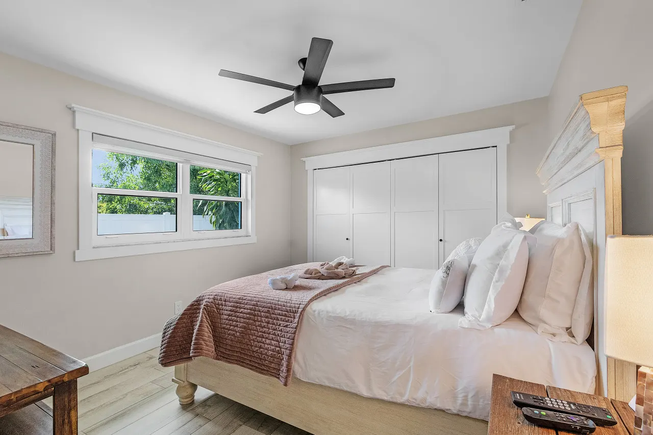 Ocean Blue - Luxurious 4BR home w/heated pool 17
