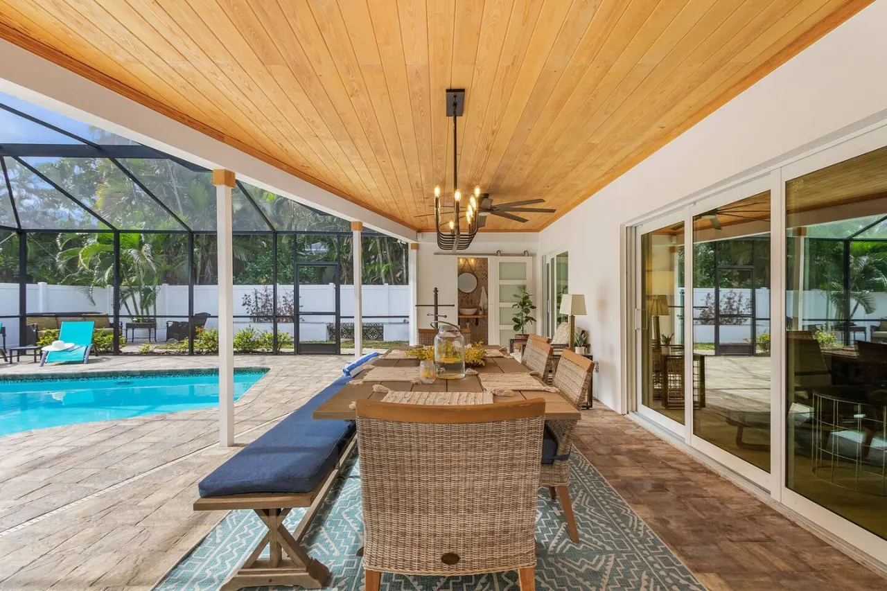 Ocean Blue - Luxurious 4BR home w/heated pool 19