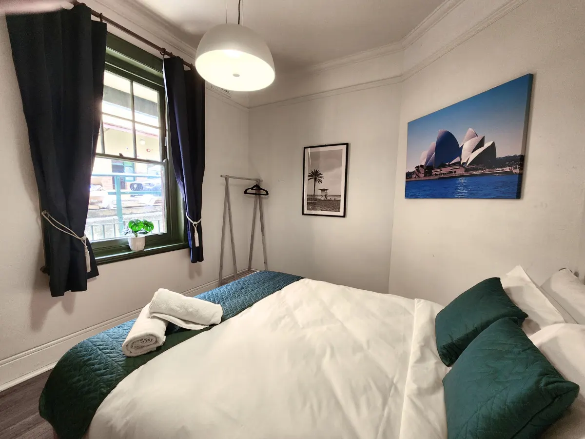 Discover Charming 2BR Unit The Rocks 12