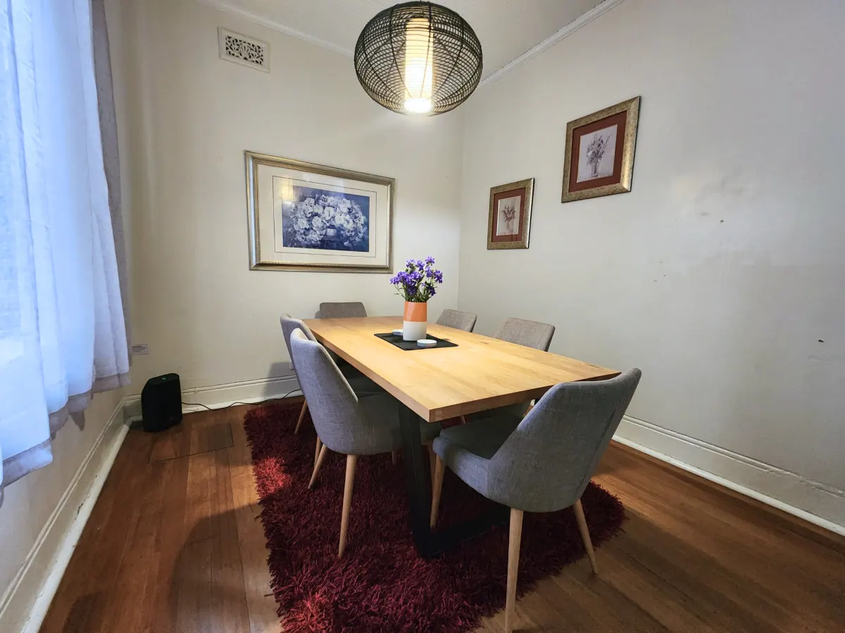 Discover Charming 2BR Unit The Rocks 14