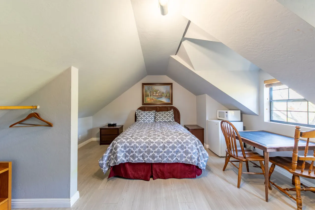 Spacious, Fun Family Cabin - Cozy Hollow Lodge #2 2
