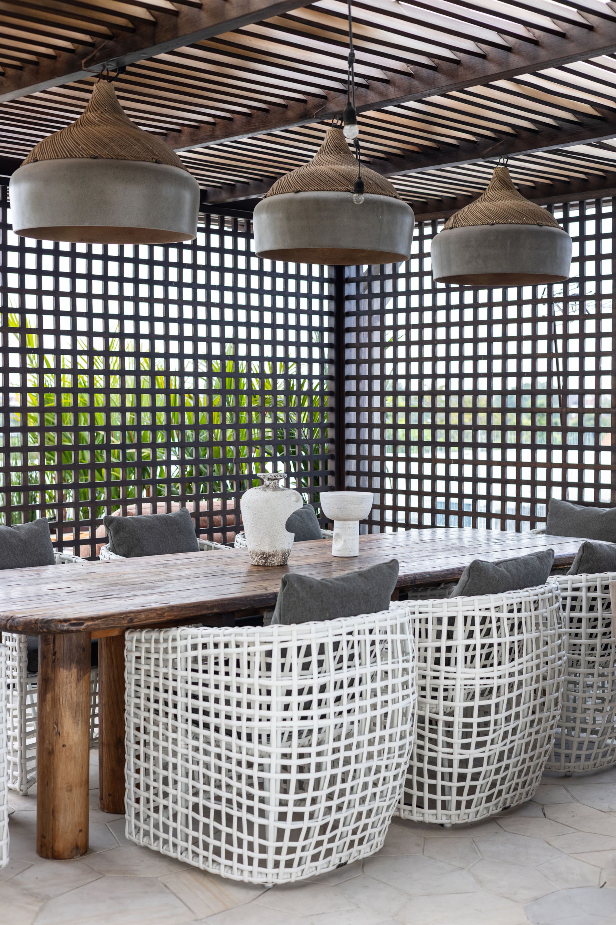 Lux 3BR Rooftop BBQ | near FINNS Atlas | Berawa 33