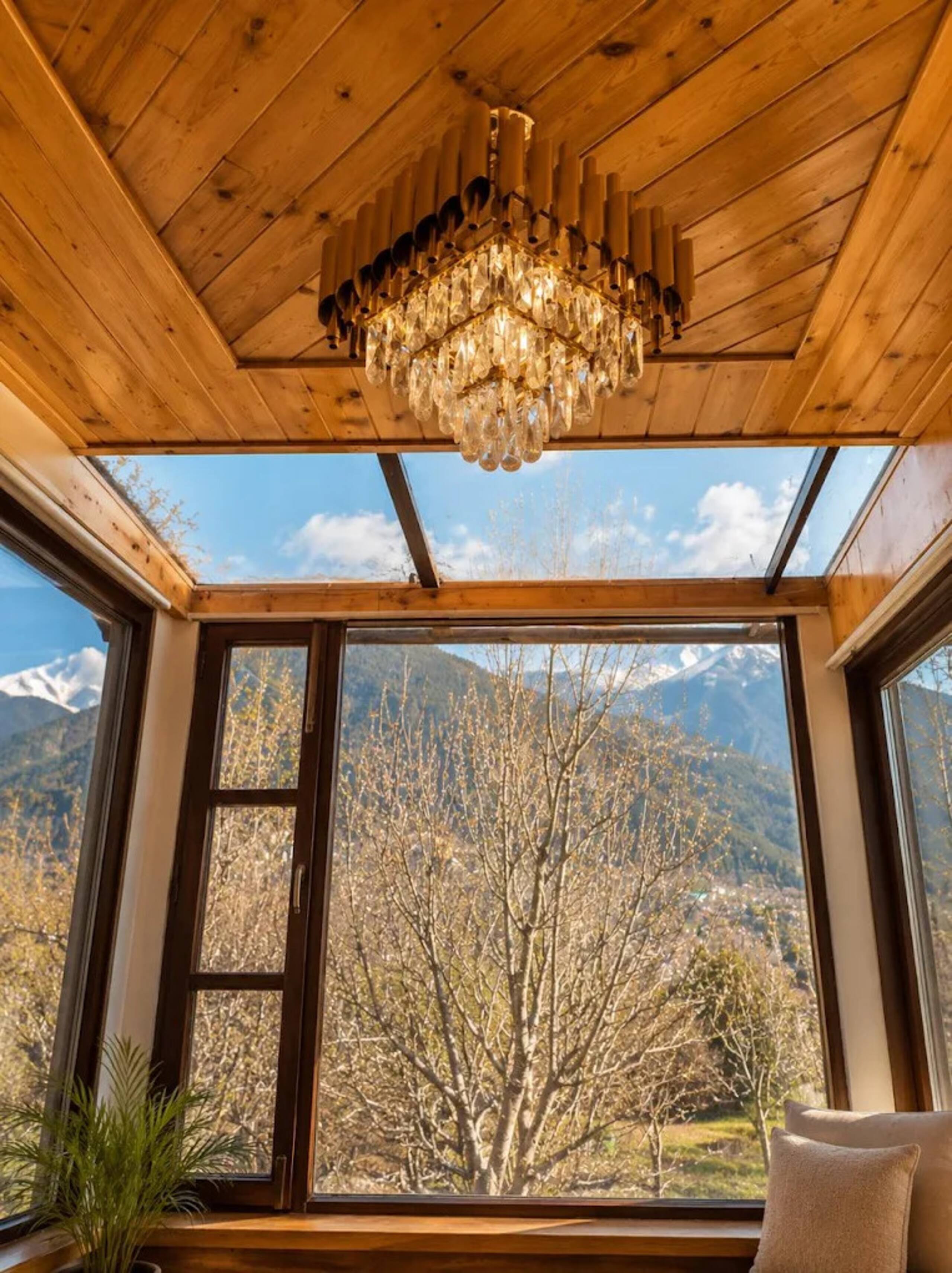5BR Riverside Orchard Retreat | Manali — photo 4