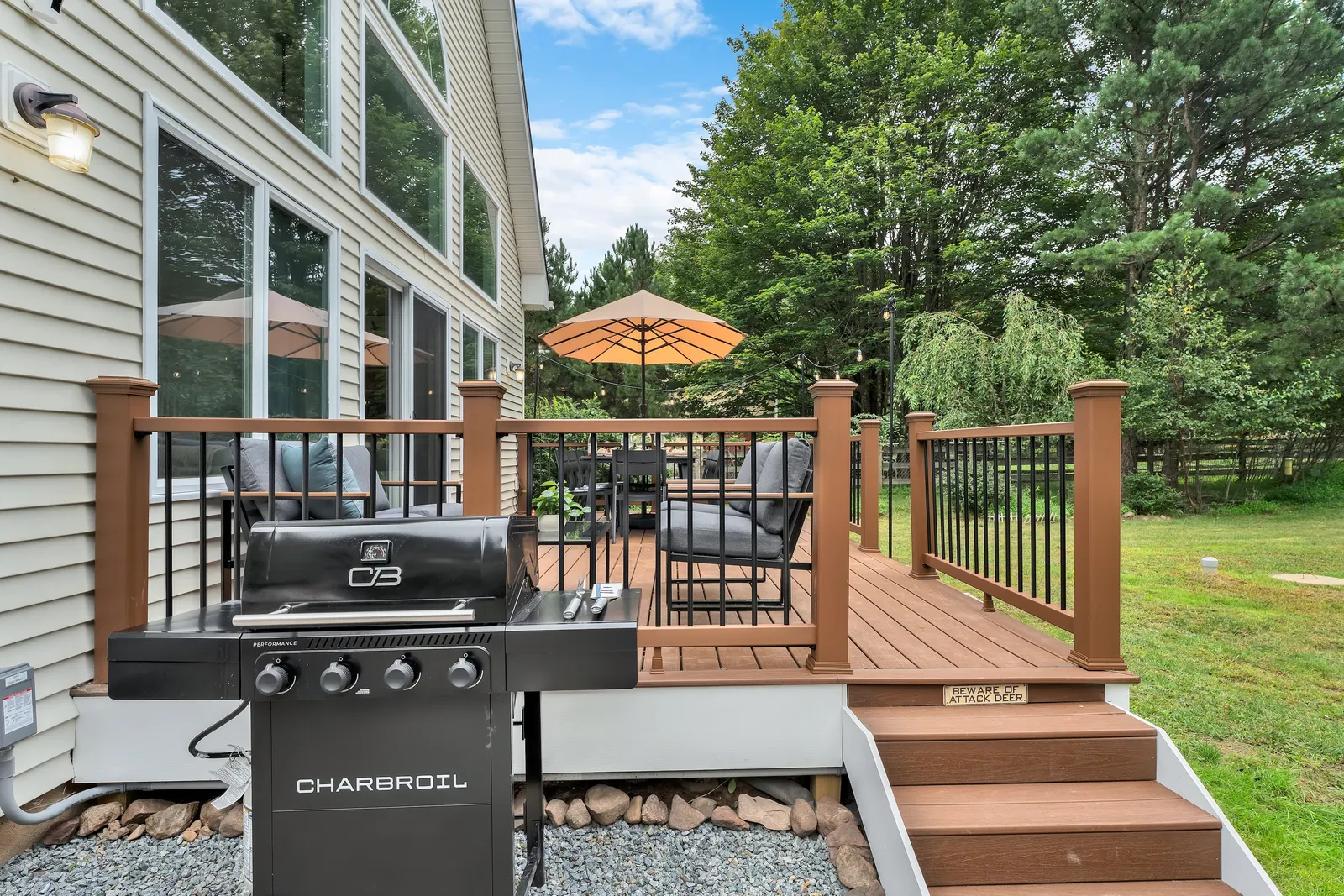 Modern Chalet w/ HotTub·FirePit·Beach&Pool Access — photo 3