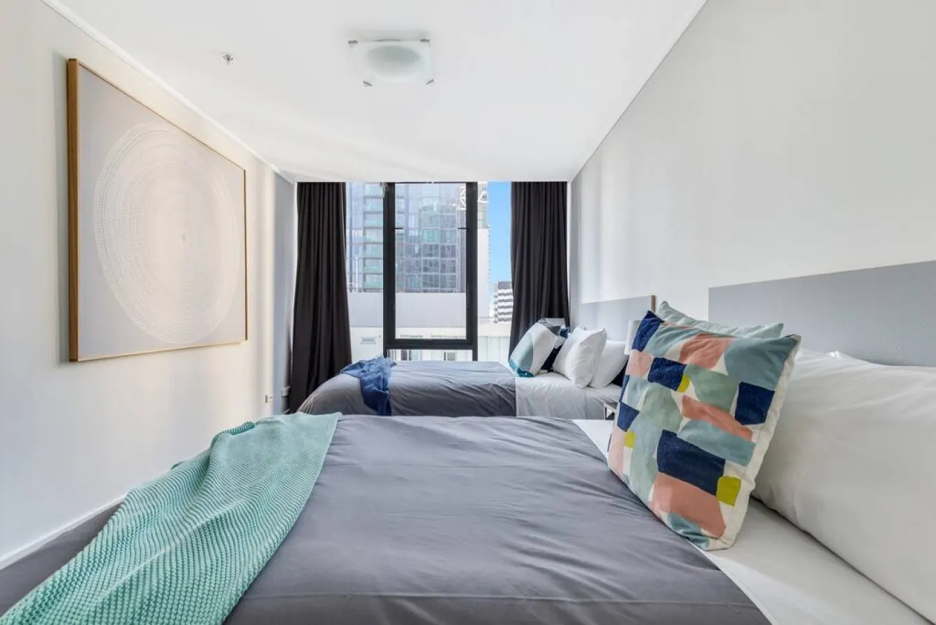 Aria: 2 Bed, 2 Bath Apartment with 3 Queen Beds 10