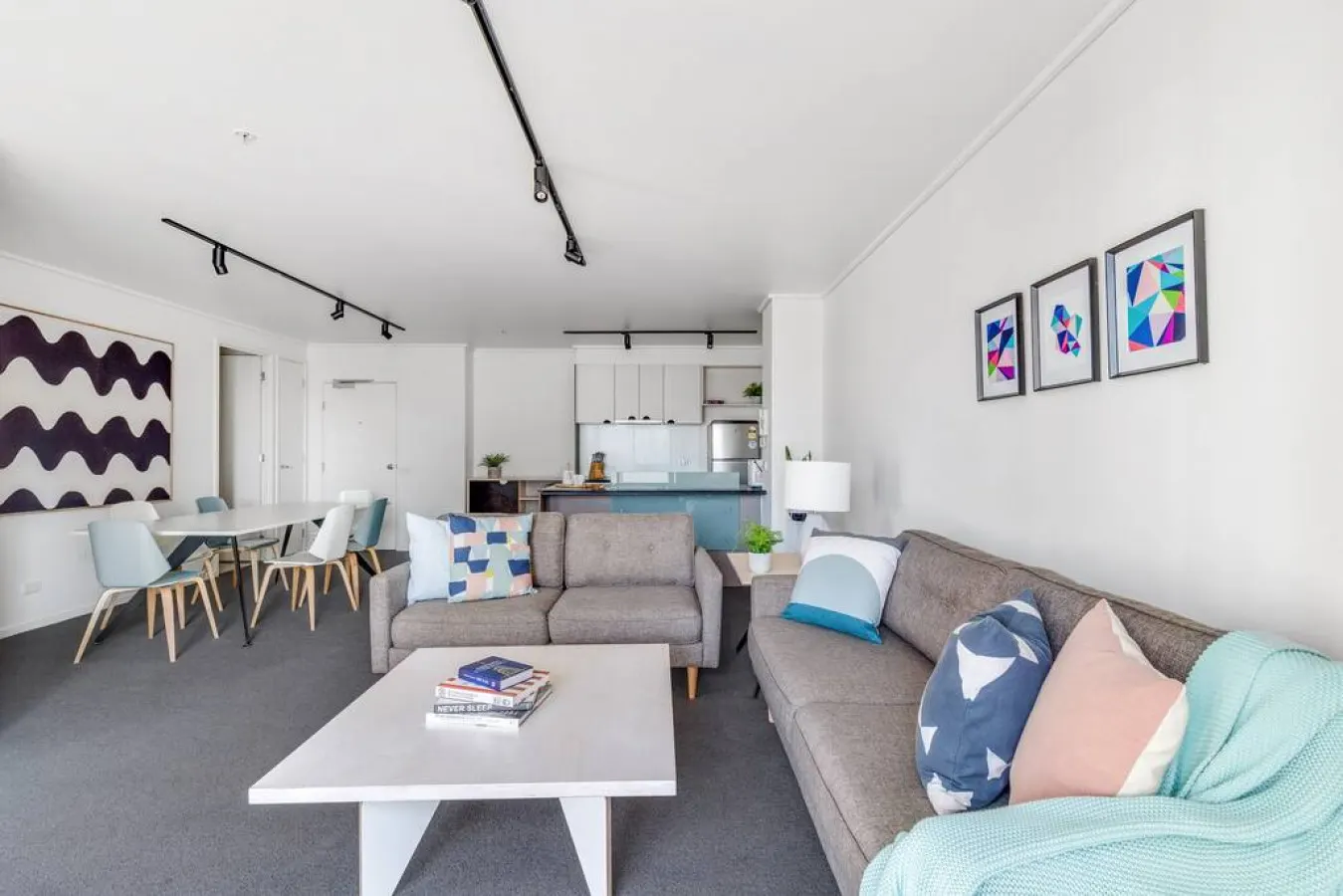 Aria: 2 Bed, 2 Bath Apartment with 3 Queen Beds 7