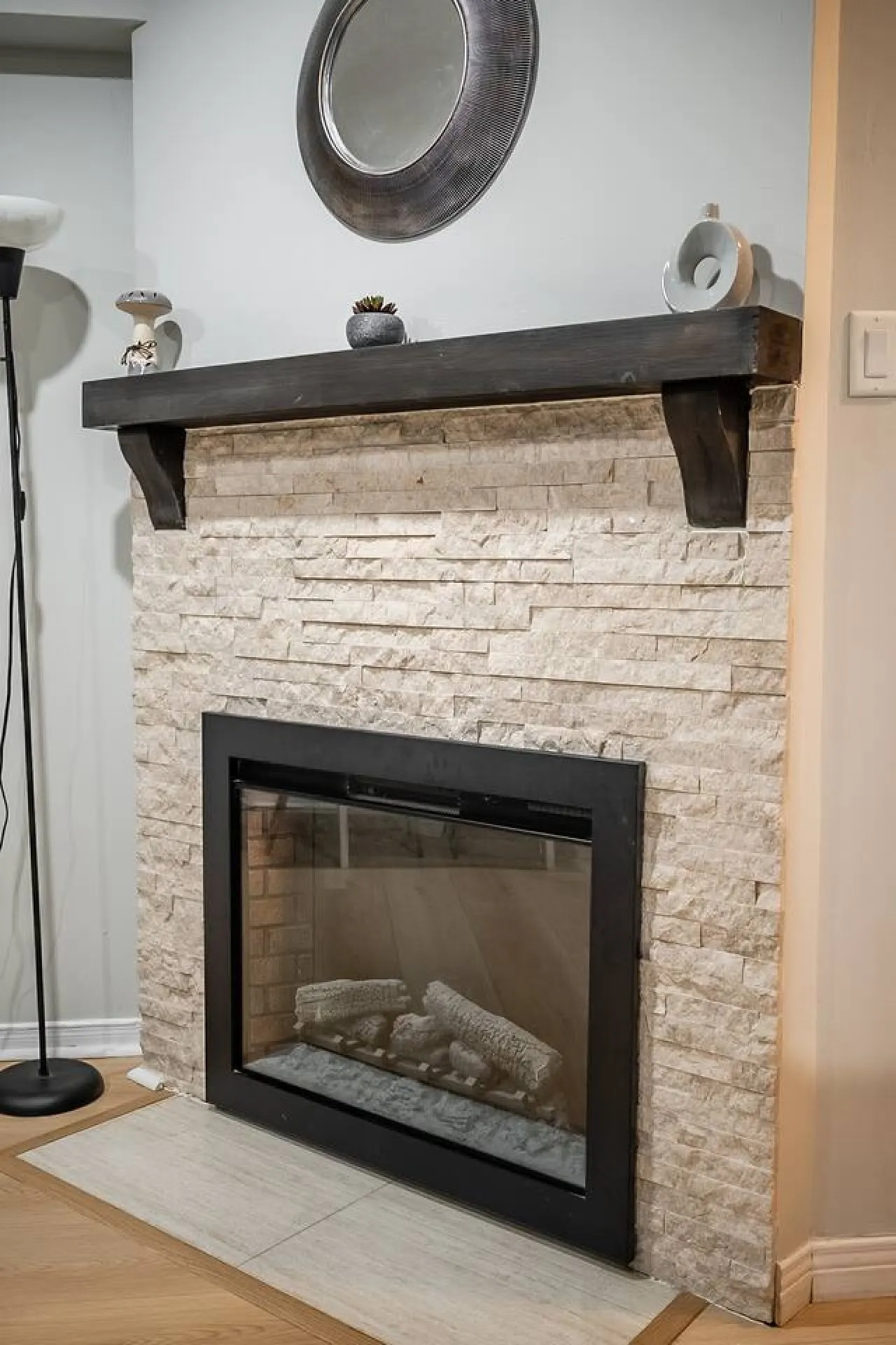 King West Gem Modern 1BR Suite Free Parking 9