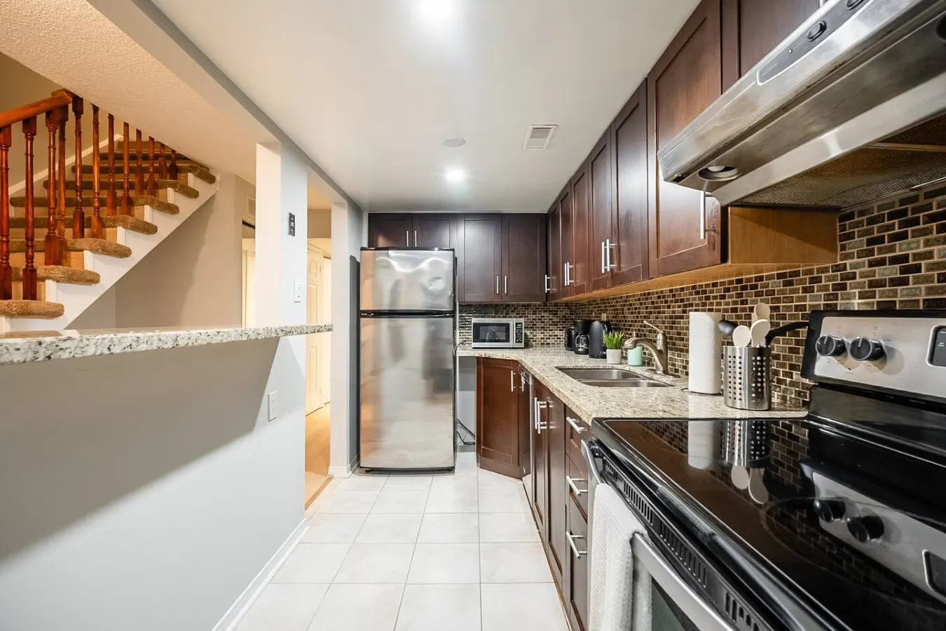 King West Gem Modern 1BR Suite Free Parking 10