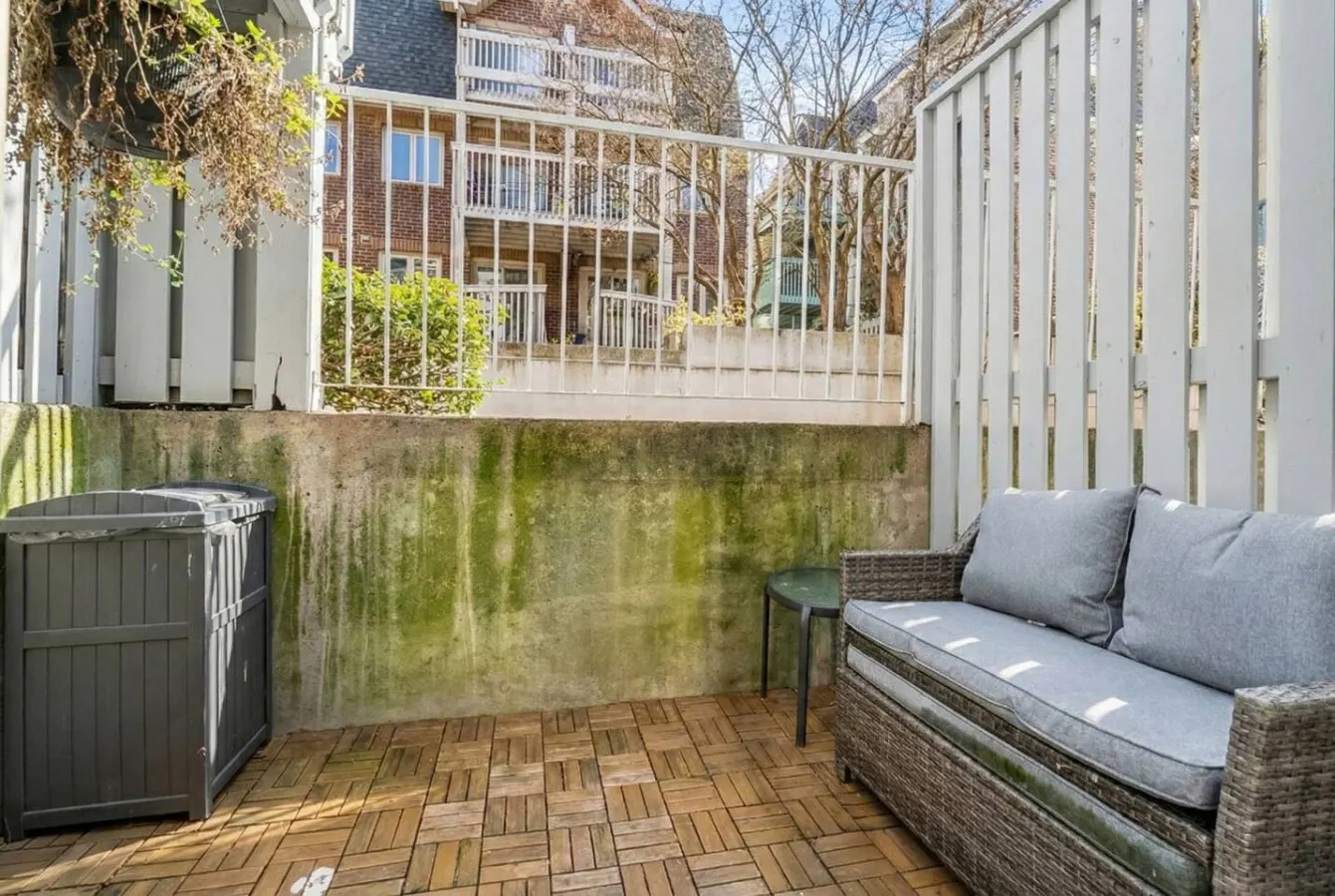 King West Gem Modern 1BR Suite Free Parking 13
