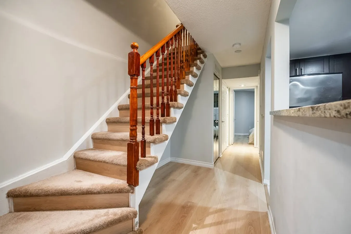King West Gem Modern 1BR Suite Free Parking 5