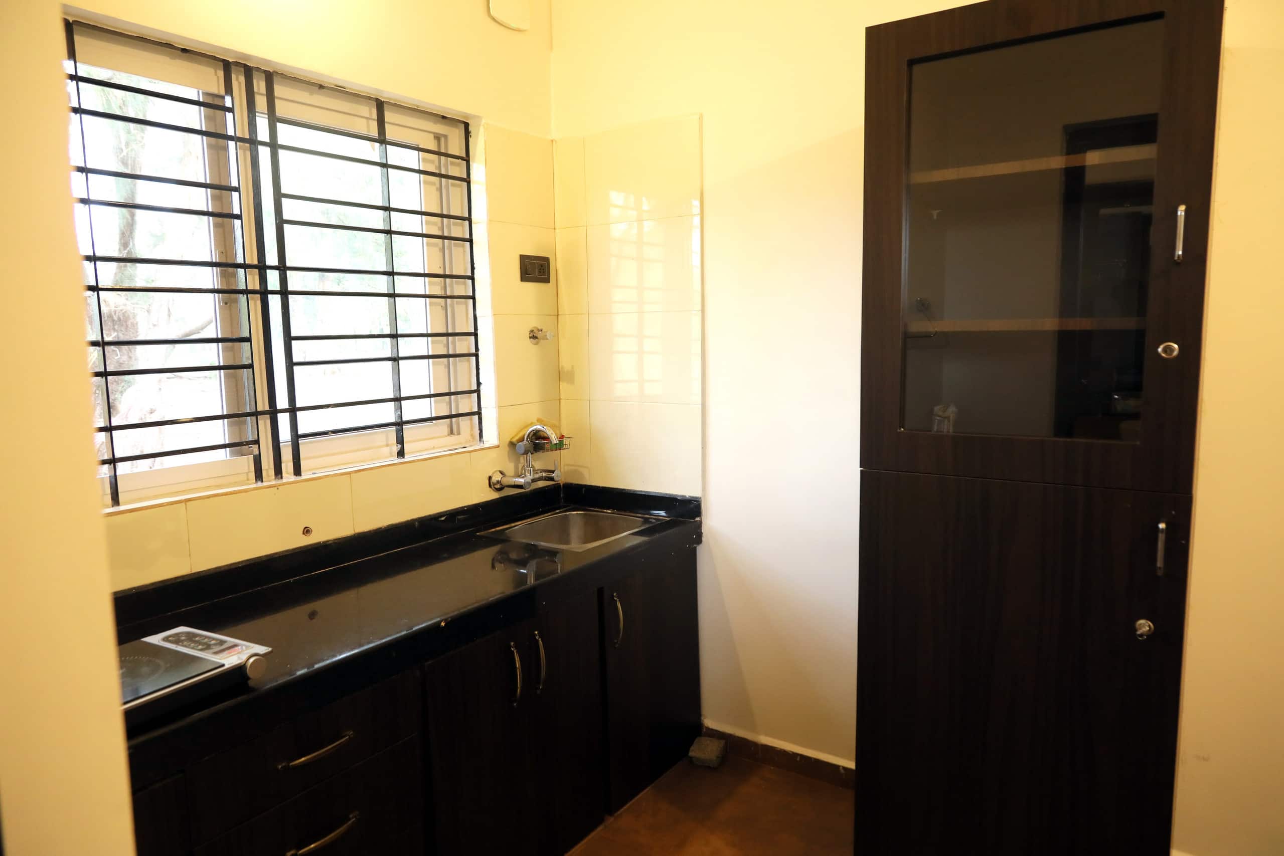 Villa Casuarina 2 (entire villa) A/C, near beach 6
