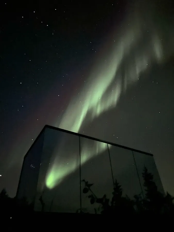Sky & Sand • Mirror Cabin • WonderInn Arctic