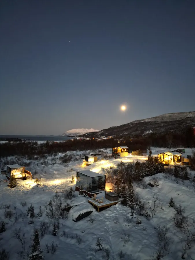Sky & Sand • Mirror Cabin • WonderInn Arctic — photo 2