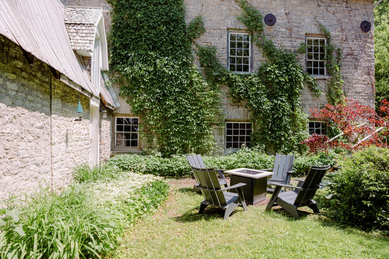 The Granary Flat - Lakeside, Historic Stone Mill 1