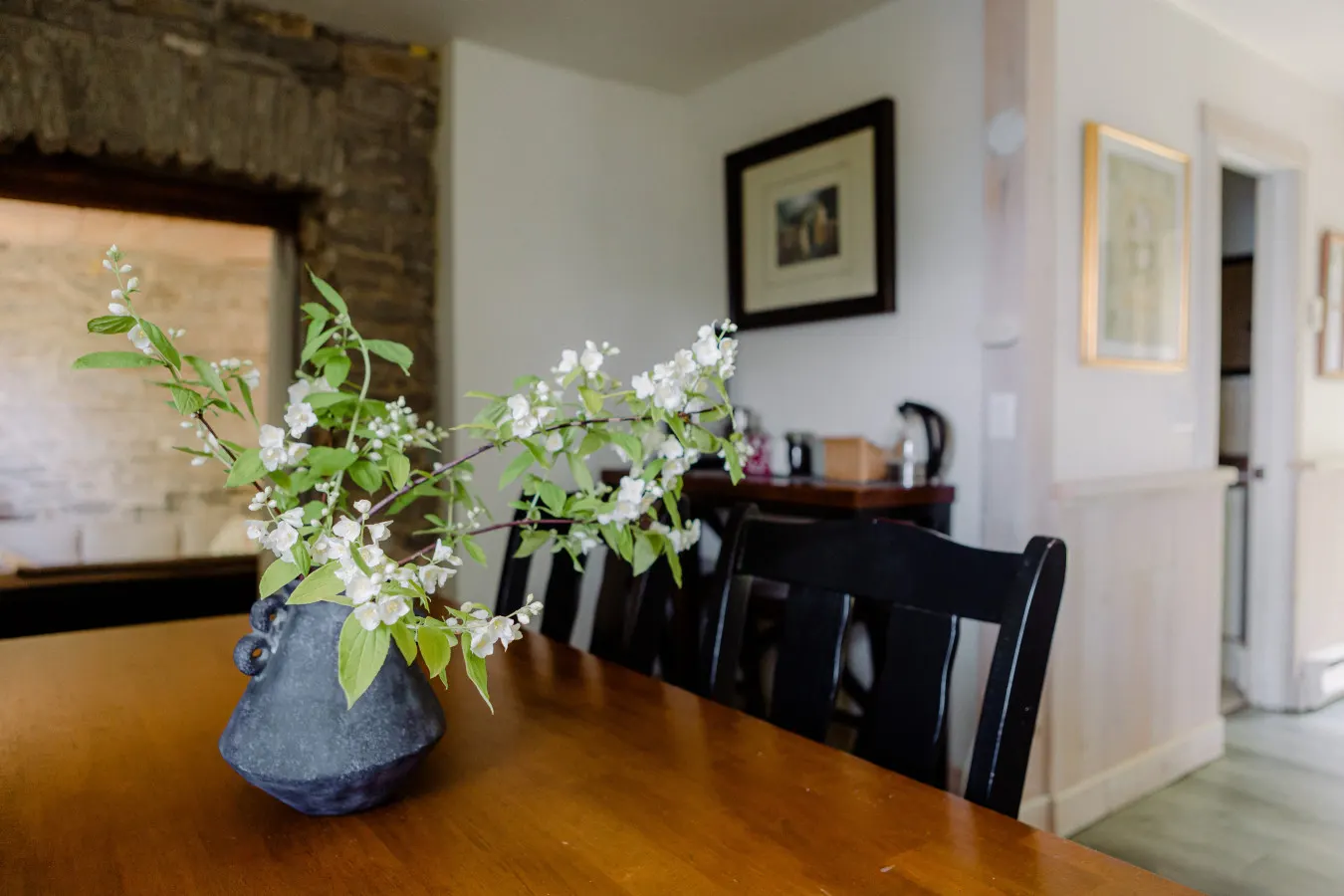The Granary Flat - Lakeside, Historic Stone Mill 9