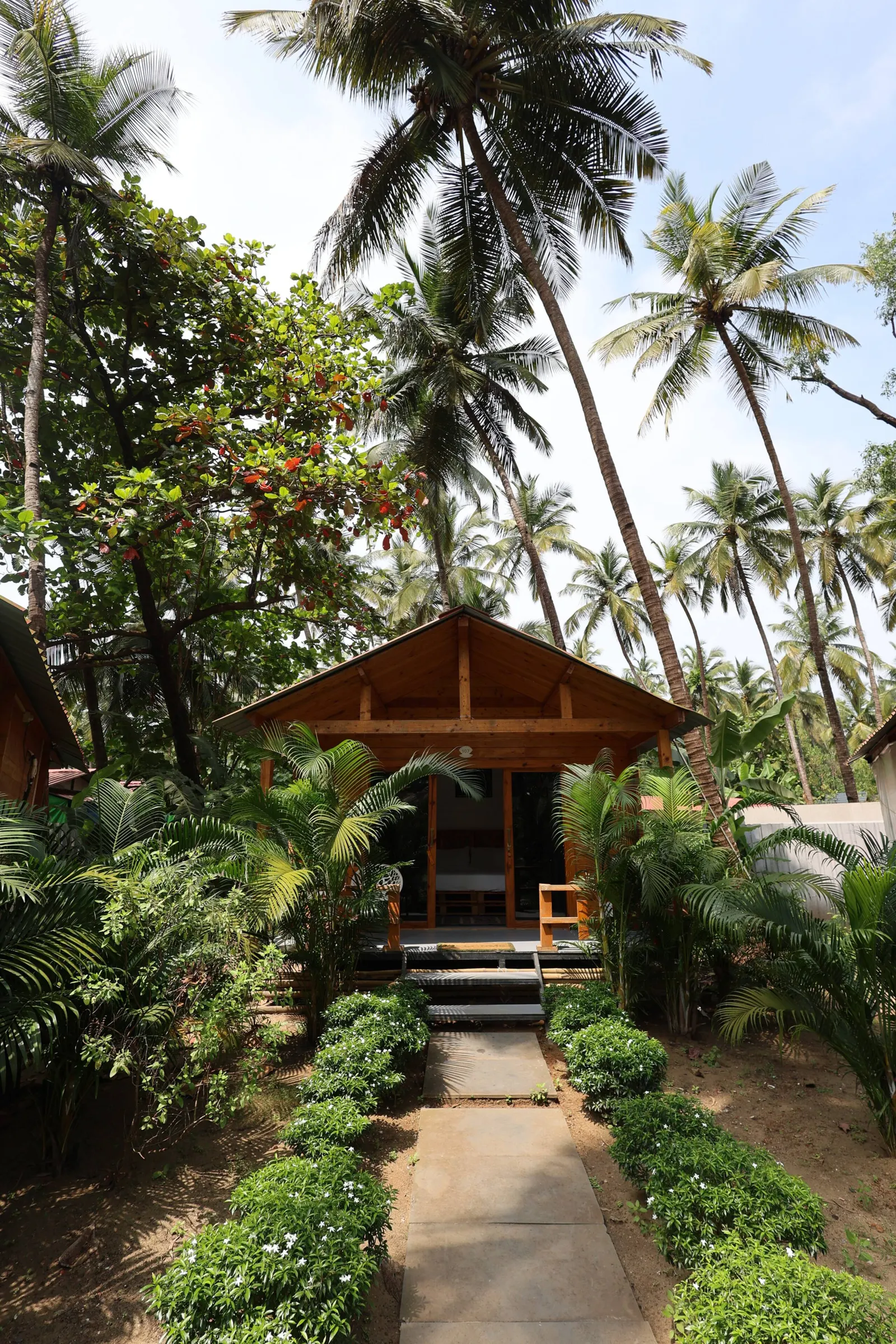 Wooden AC Cottage On the Palolem Beach Fast WiFi 1