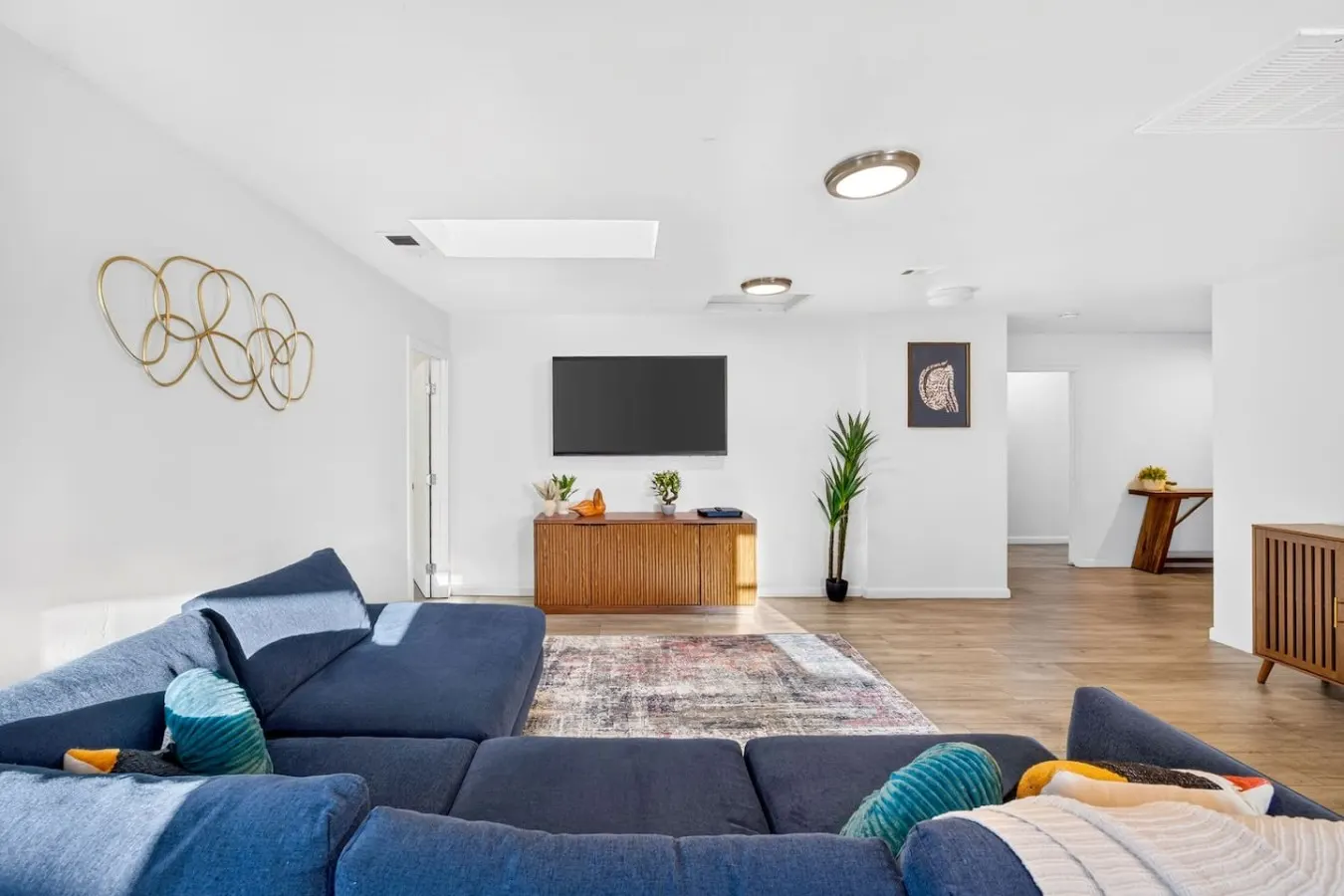5BR Home w/ Parking Near SDSU 10