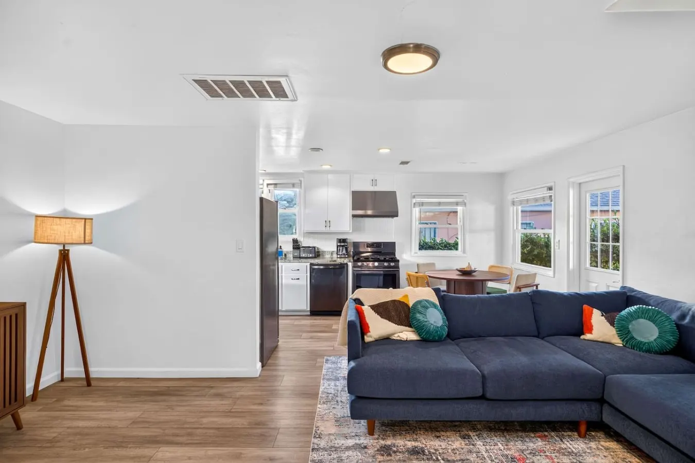 5BR Home w/ Parking Near SDSU 14