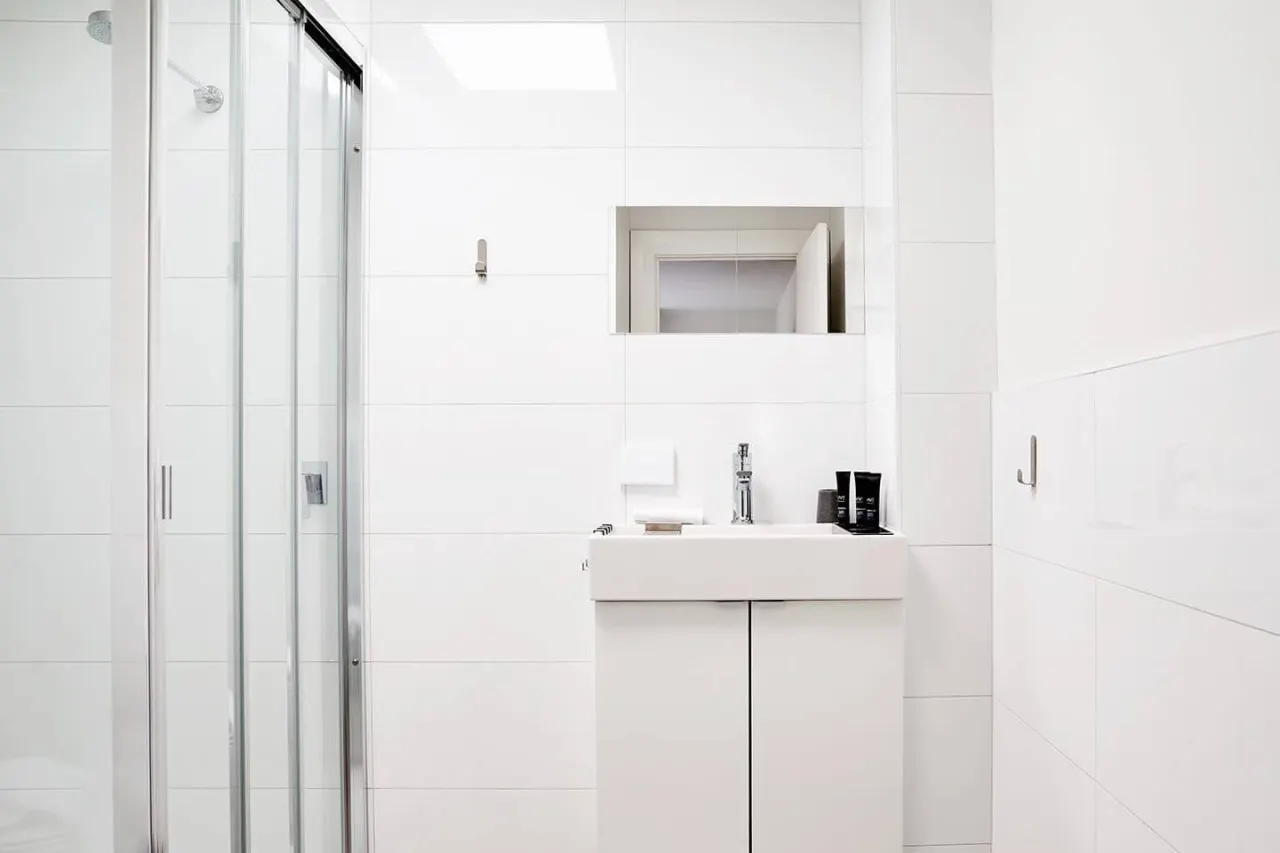 Convenient near eateries, Epworth & CBD 2
