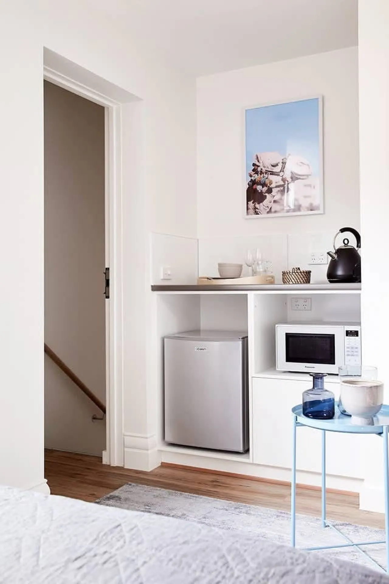 Convenient near eateries, Epworth & CBD 4