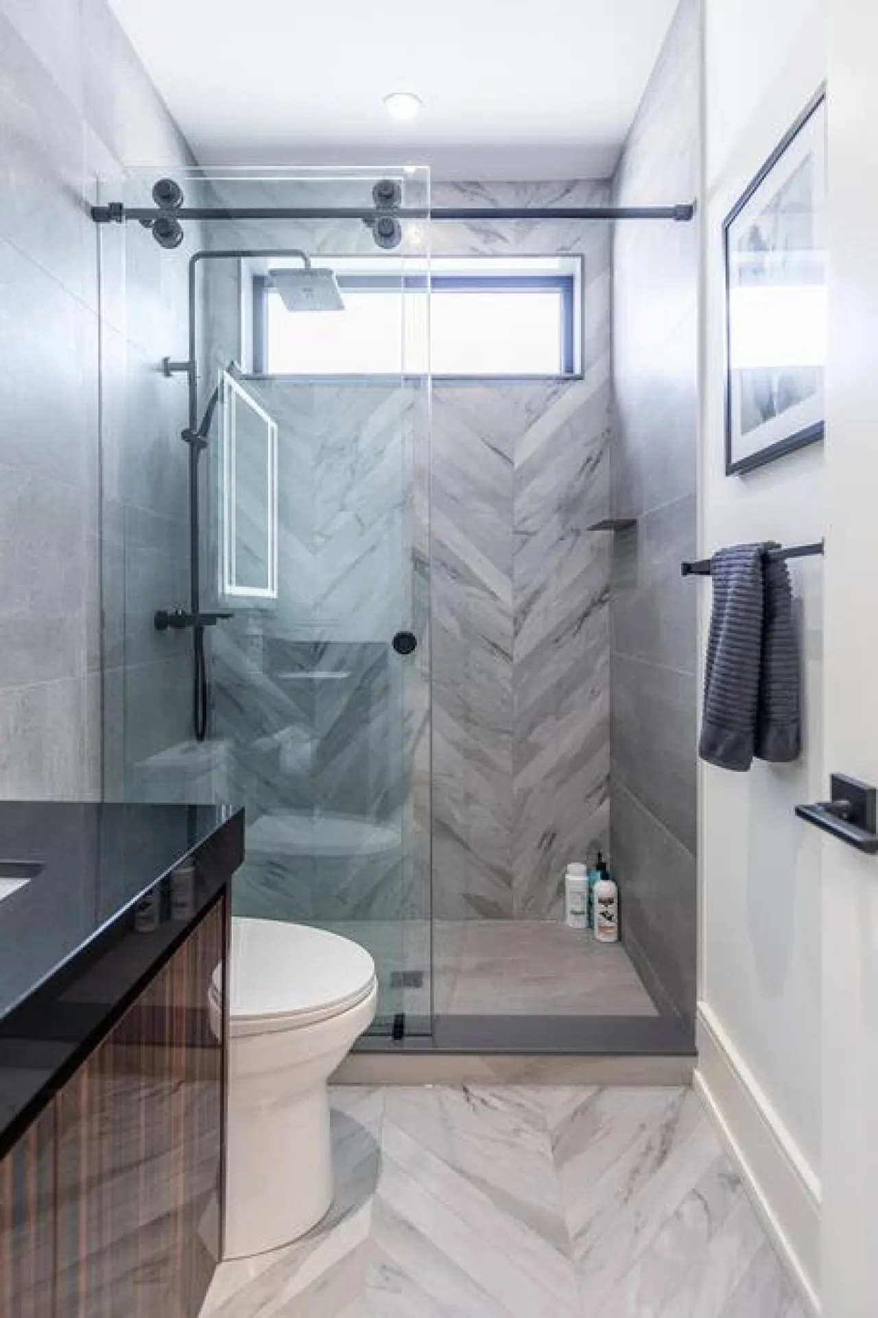 Designer 2BR Home Private Terrace Modern 12