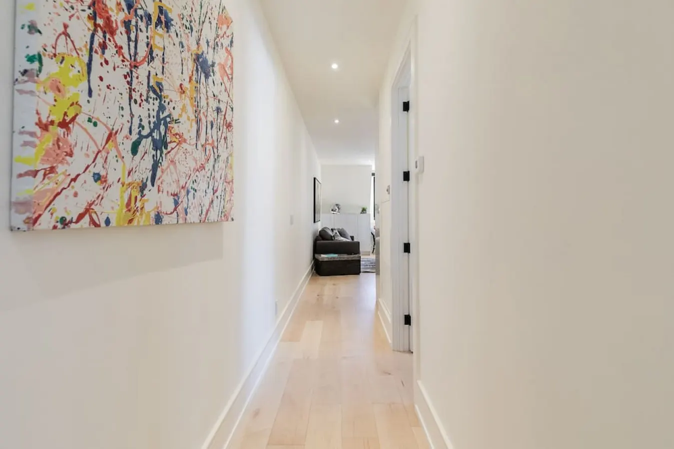Designer 2BR Home Private Terrace Modern 14