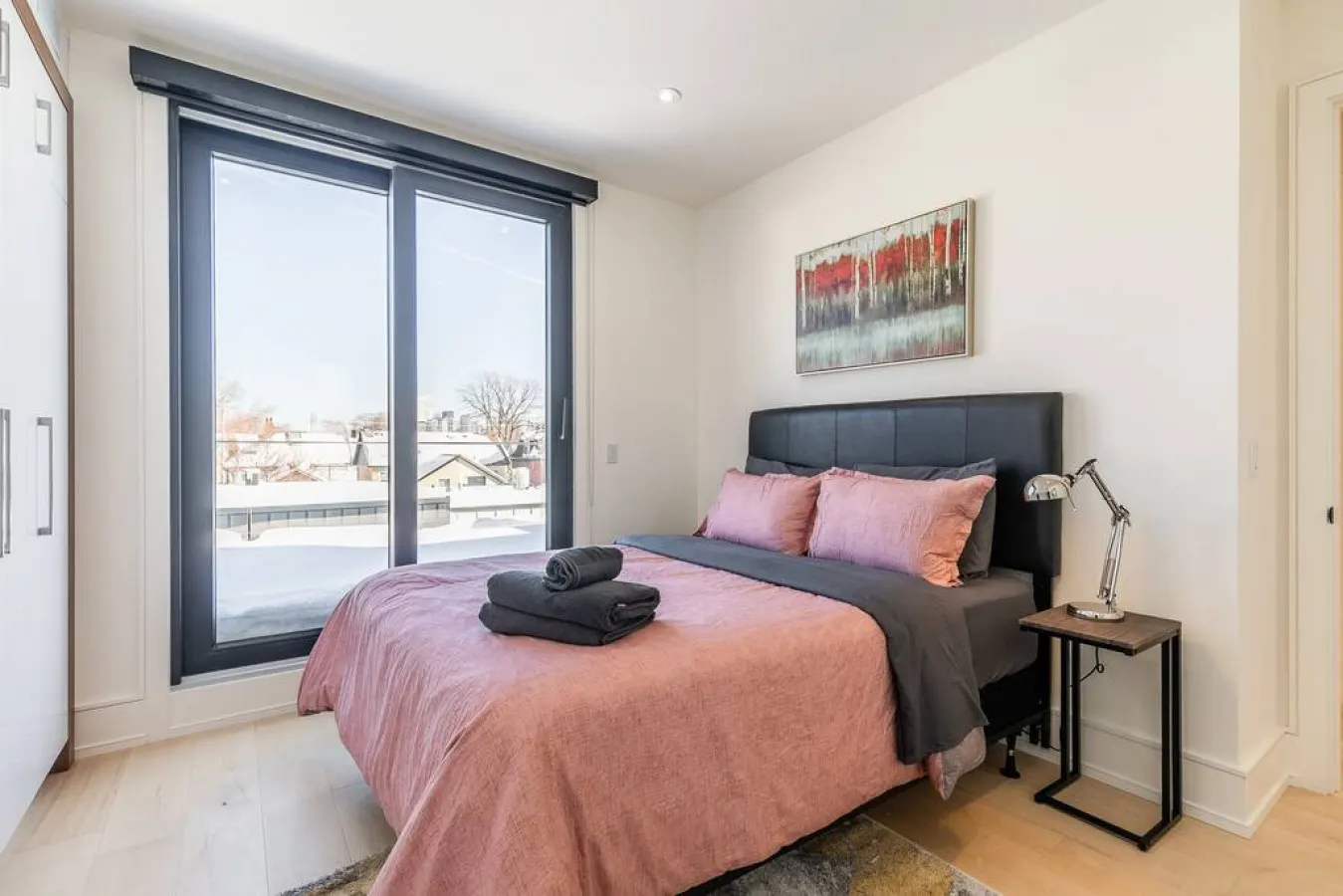 Designer 2BR Home Private Terrace Modern 15
