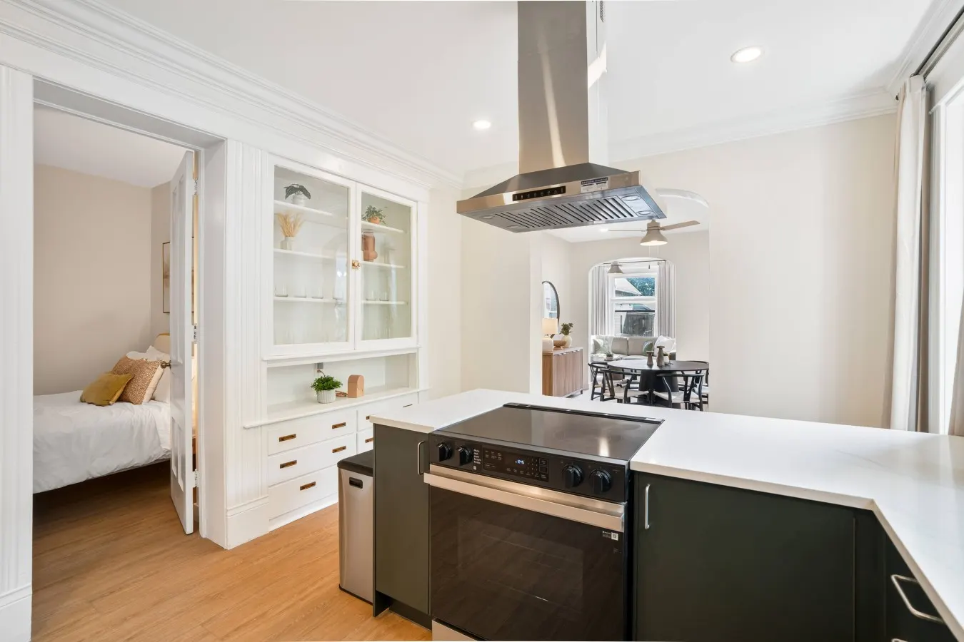 Bay View Reunion House 6BR, 3BA + Kids Den 15
