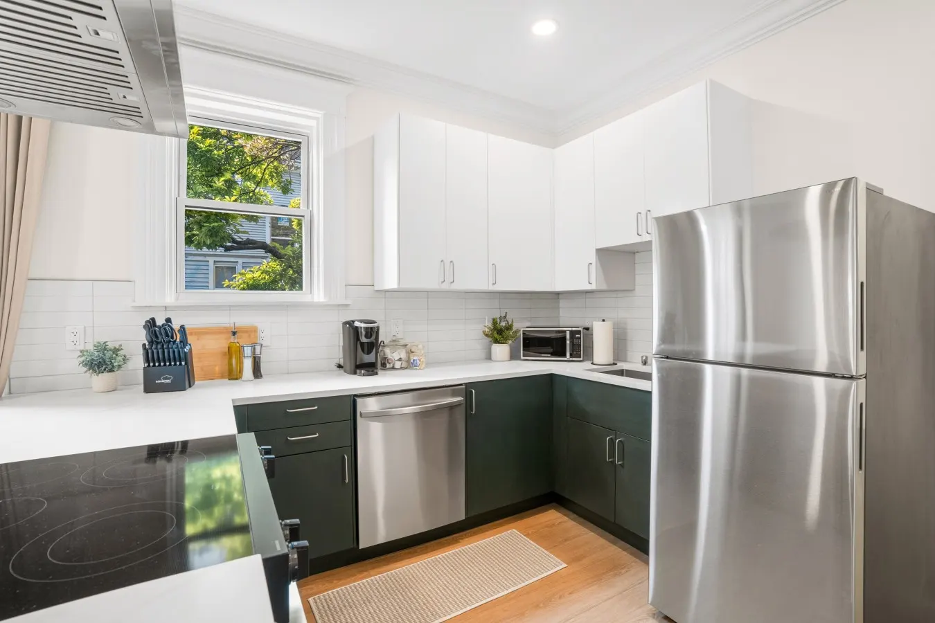Bay View Reunion House 6BR, 3BA + Kids Den 16