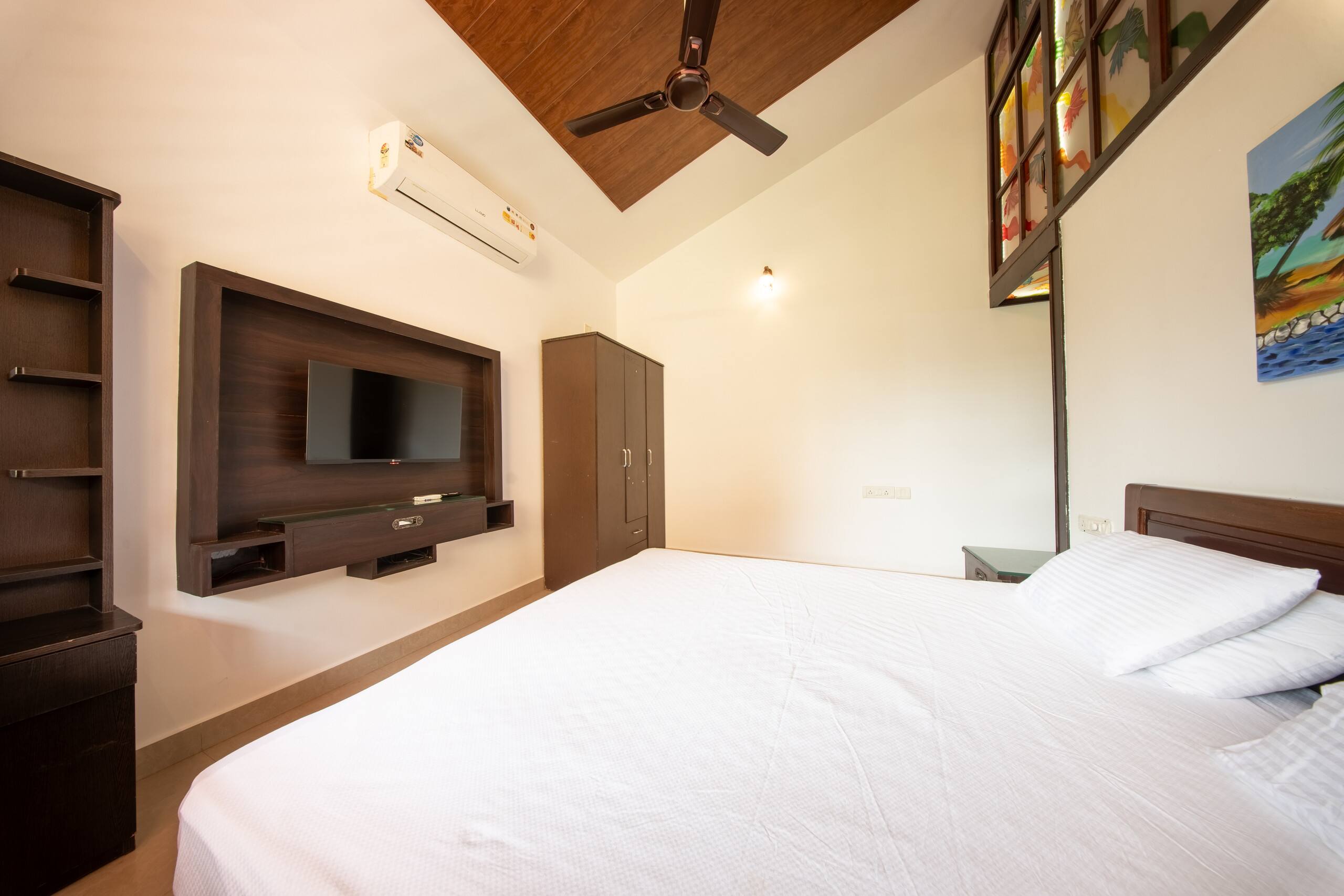Private Pool Villa in Siolim | 5BR | Near Thalassa 24