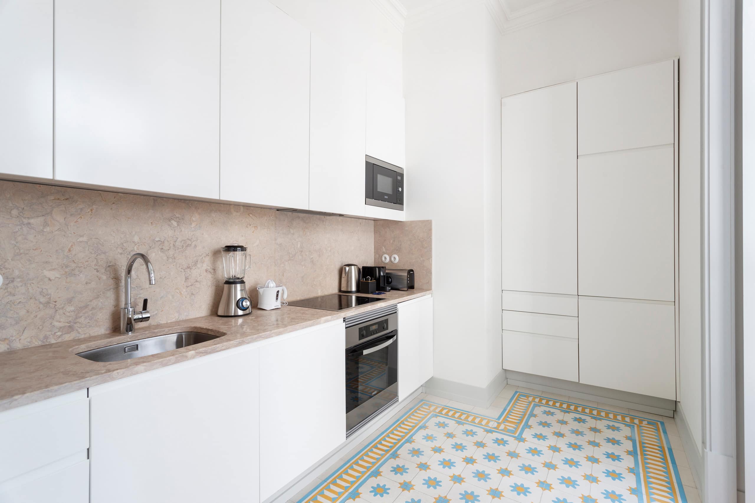 MY LX FLAT Bright Stylish 3BR Apartment inDowntown 18