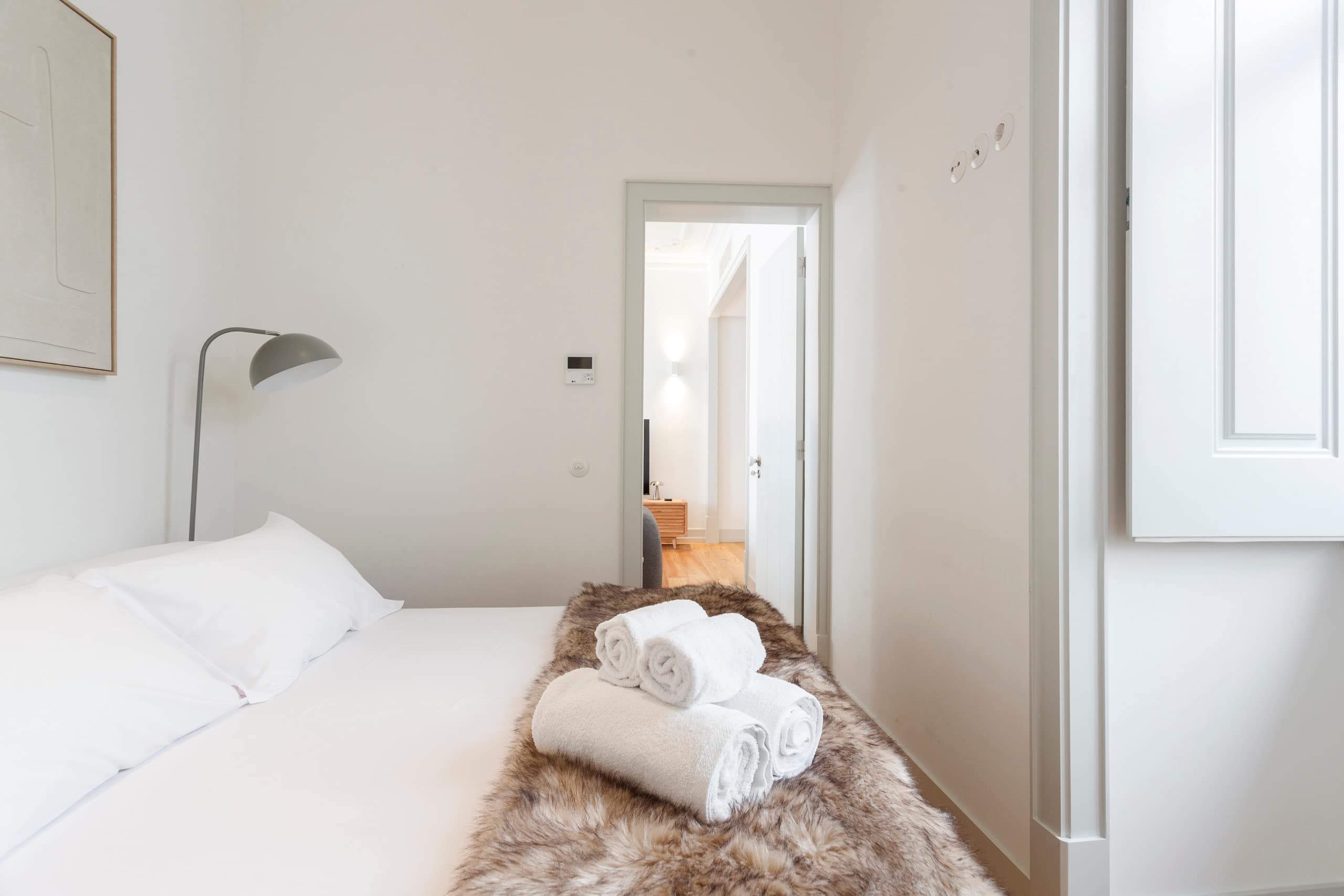 MY LX FLAT Bright Stylish 3BR Apartment inDowntown 23
